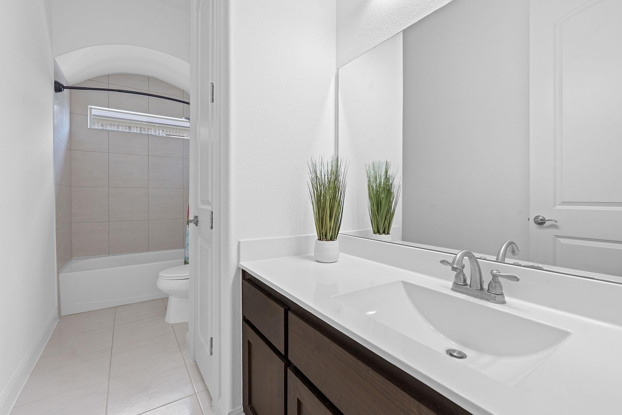 200 Brentwood Dr, Austin, TX 78737