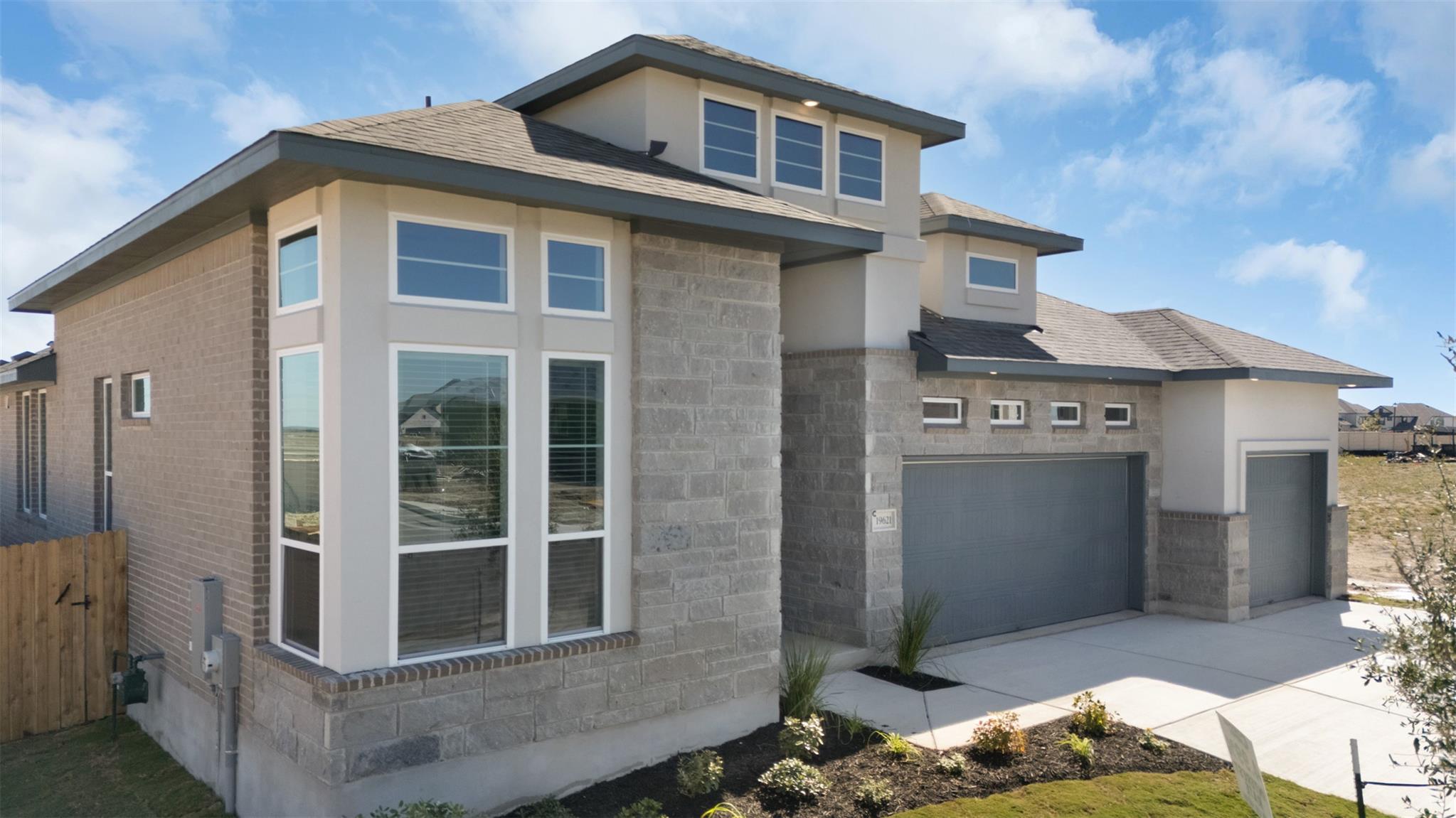 19621 Helens Catch Dr, Pflugerville, TX 78660