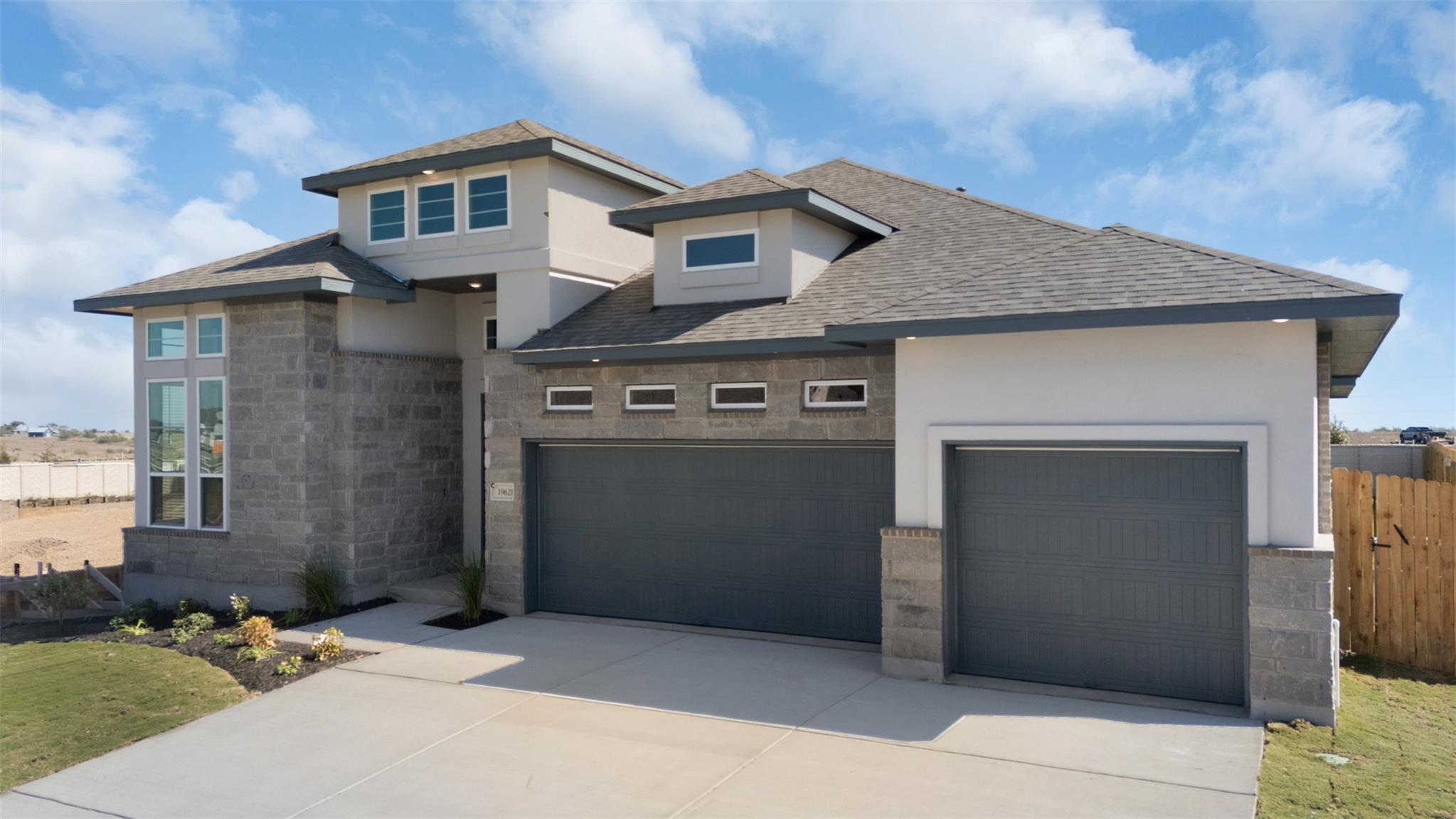 19621 Helens Catch Dr, Pflugerville, TX 78660