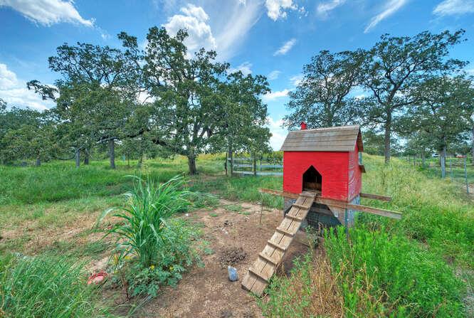 000 Patterson Rd, Flatonia, TX 78941