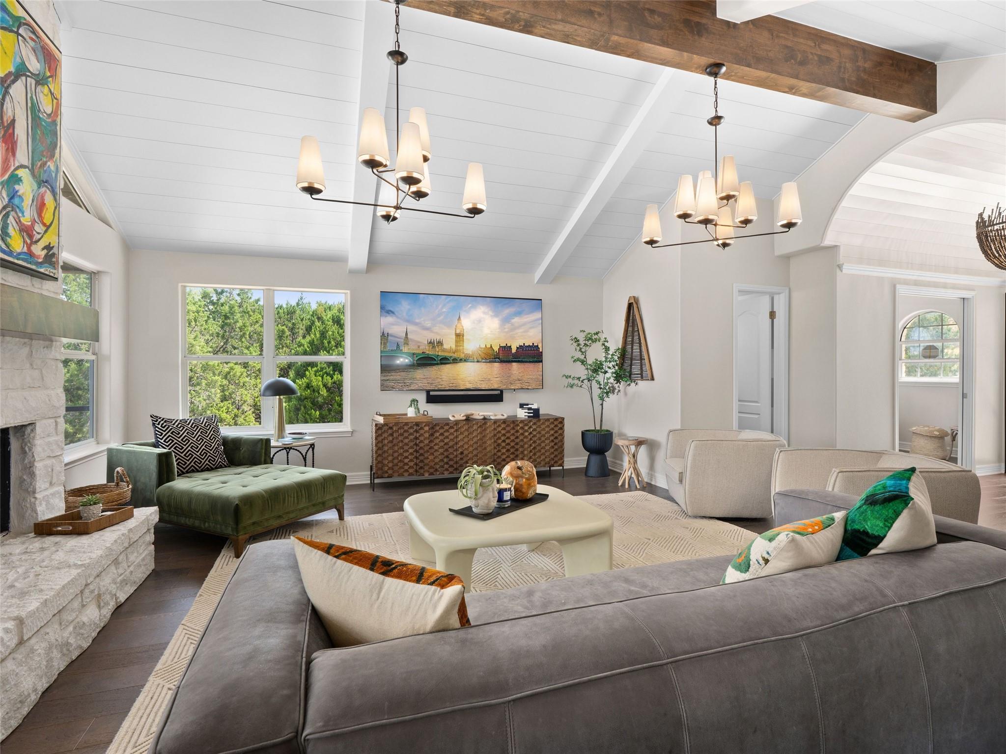 321 Village View Dr, Canyon Lake, TX 78133