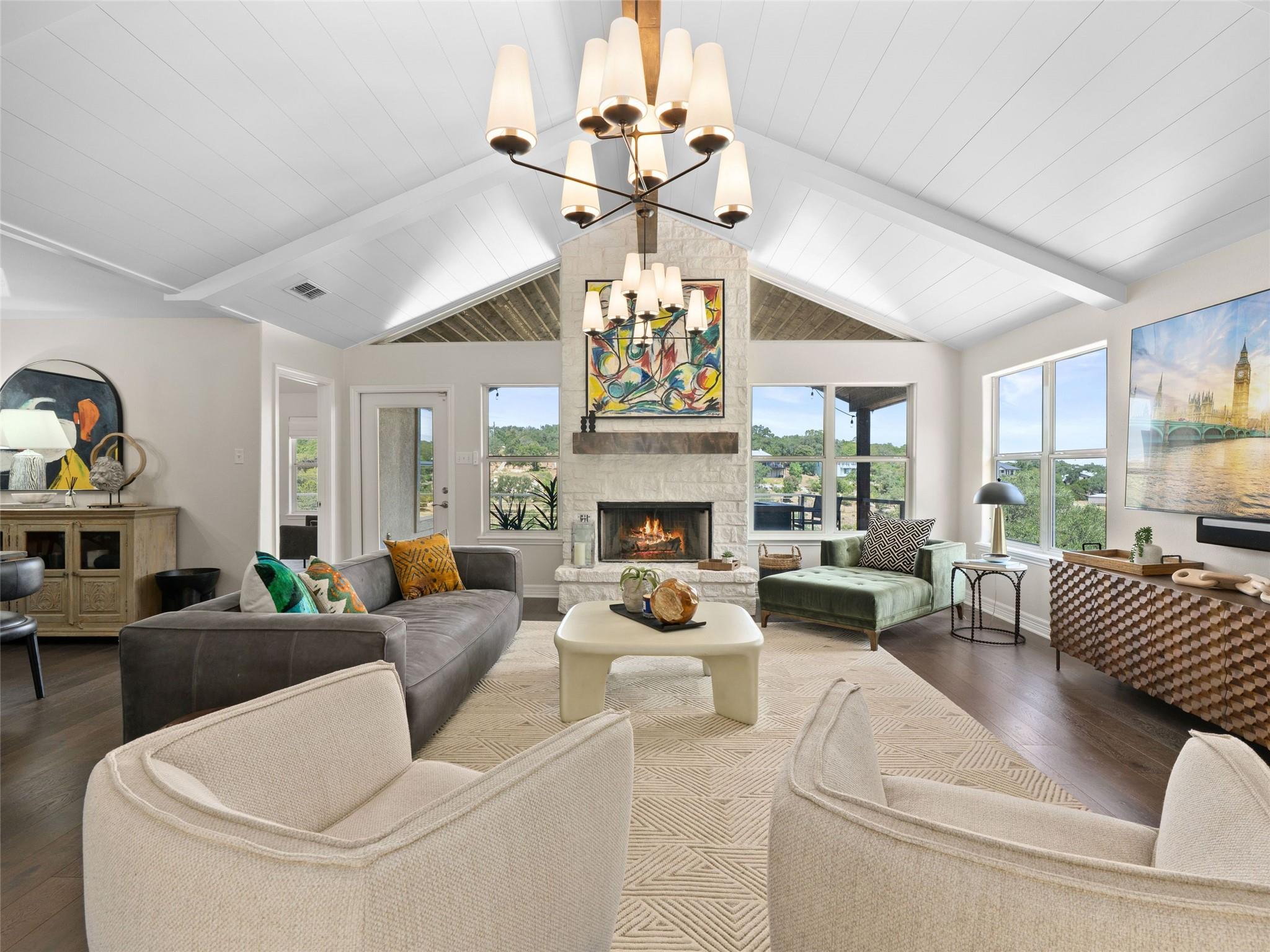 321 Village View Dr, Canyon Lake, TX 78133