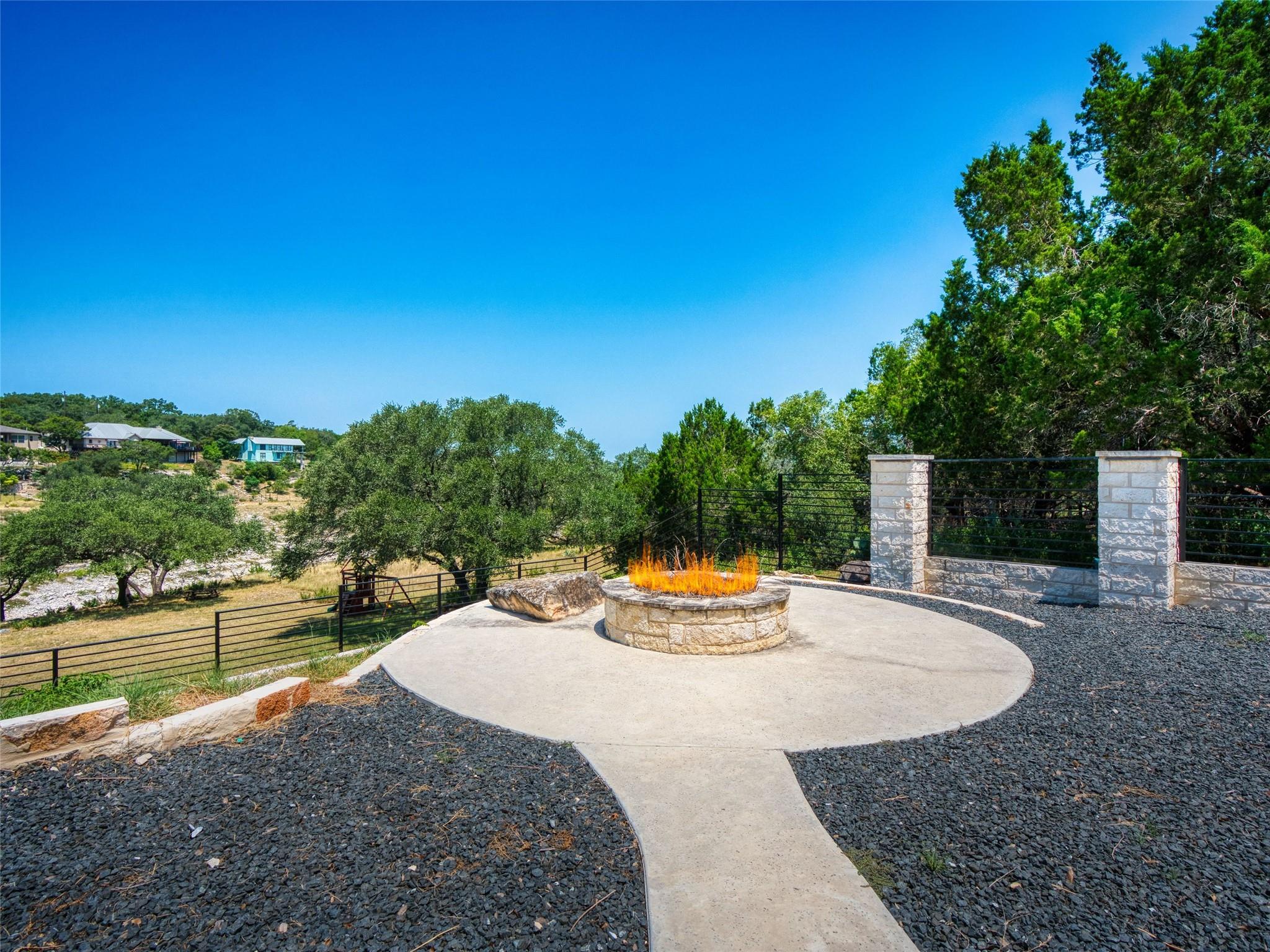 321 Village View Dr, Canyon Lake, TX 78133