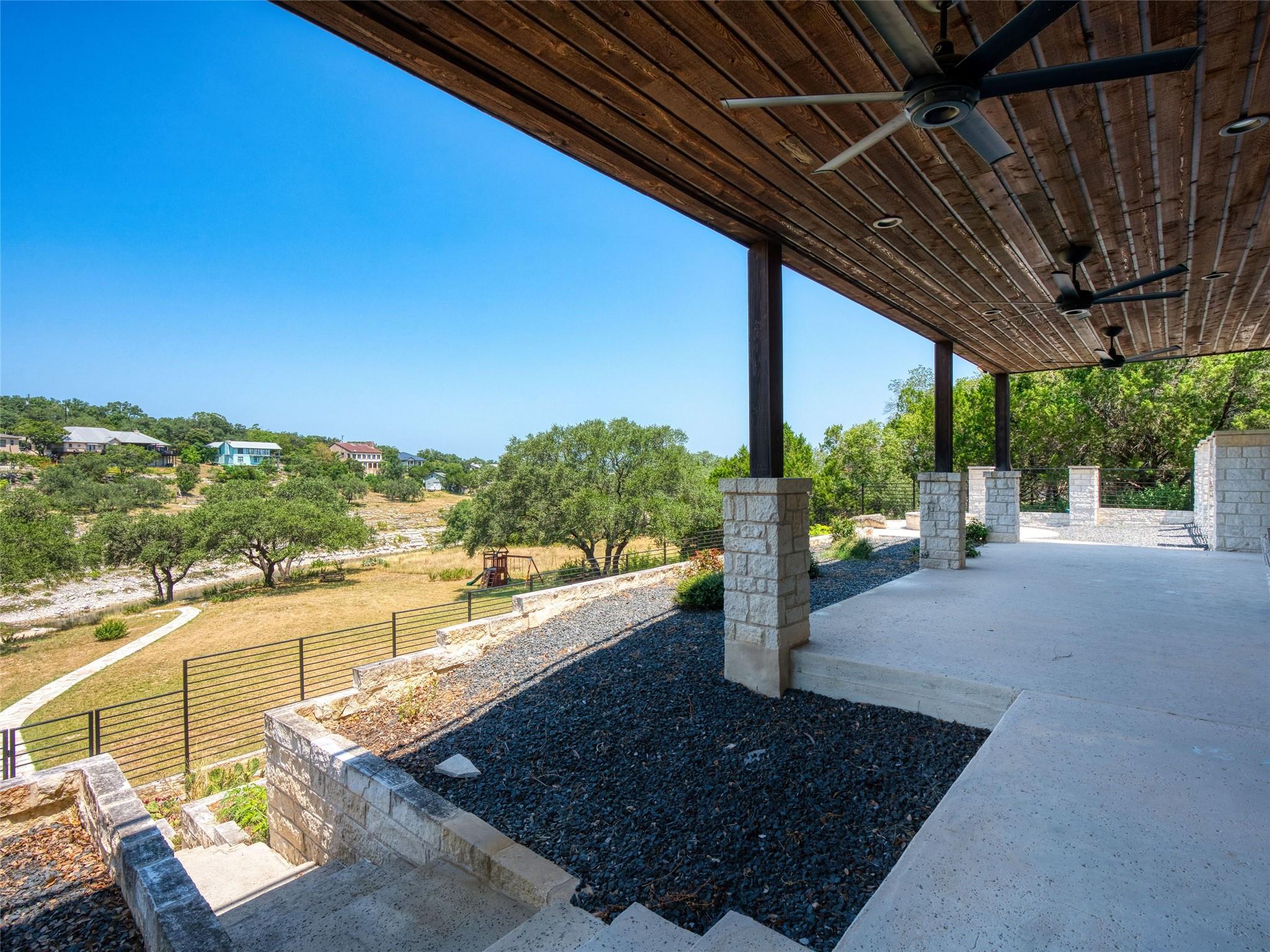 321 Village View Dr, Canyon Lake, TX 78133