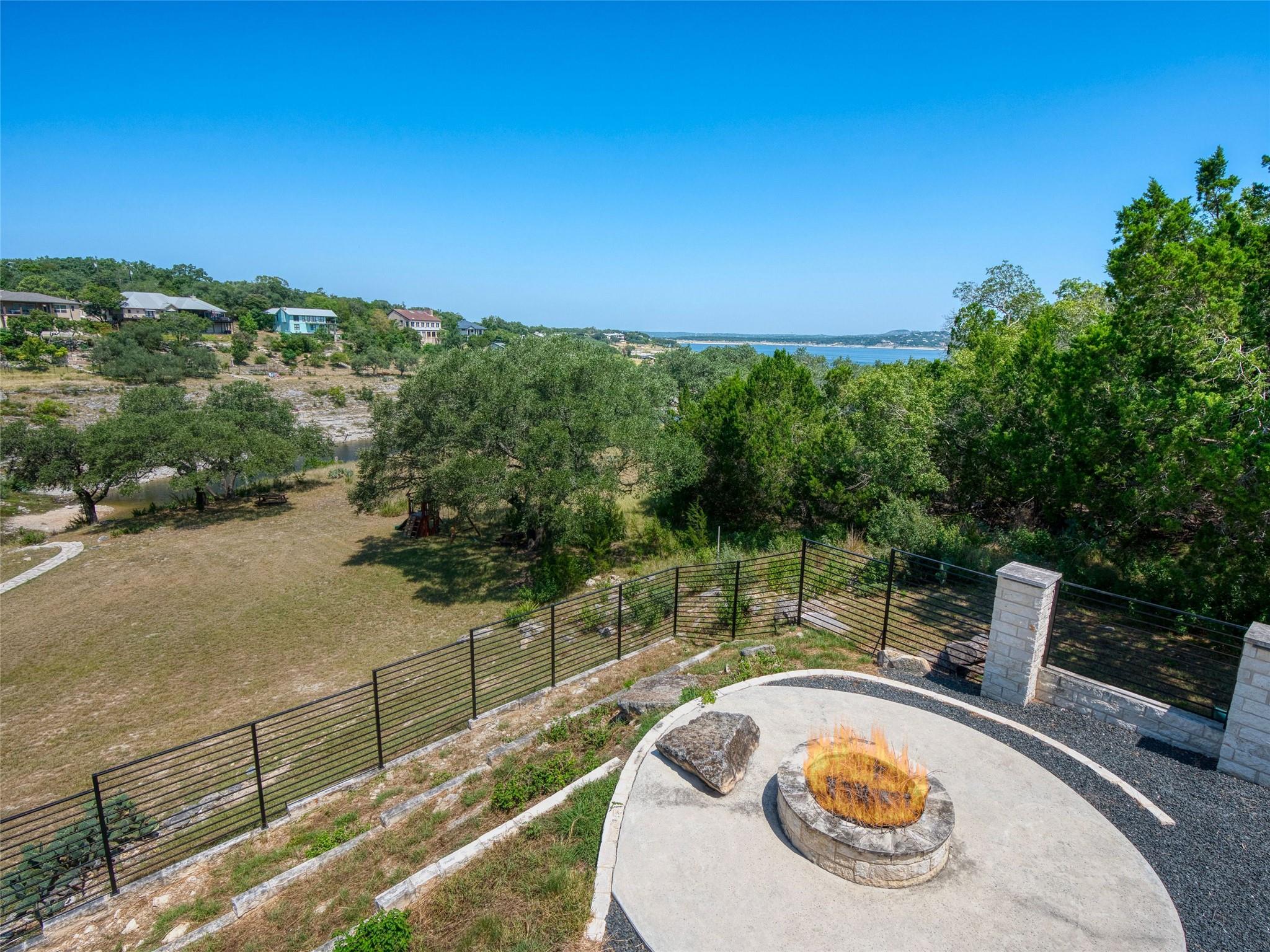 321 Village View Dr, Canyon Lake, TX 78133