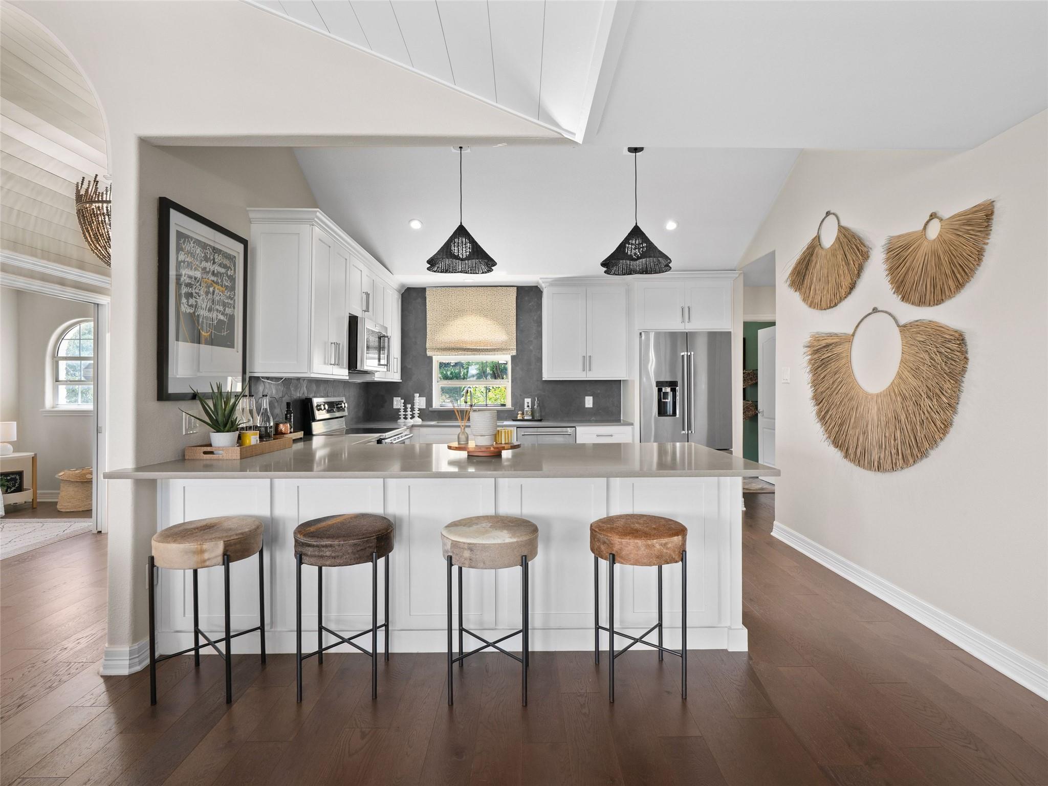 321 Village View Dr, Canyon Lake, TX 78133