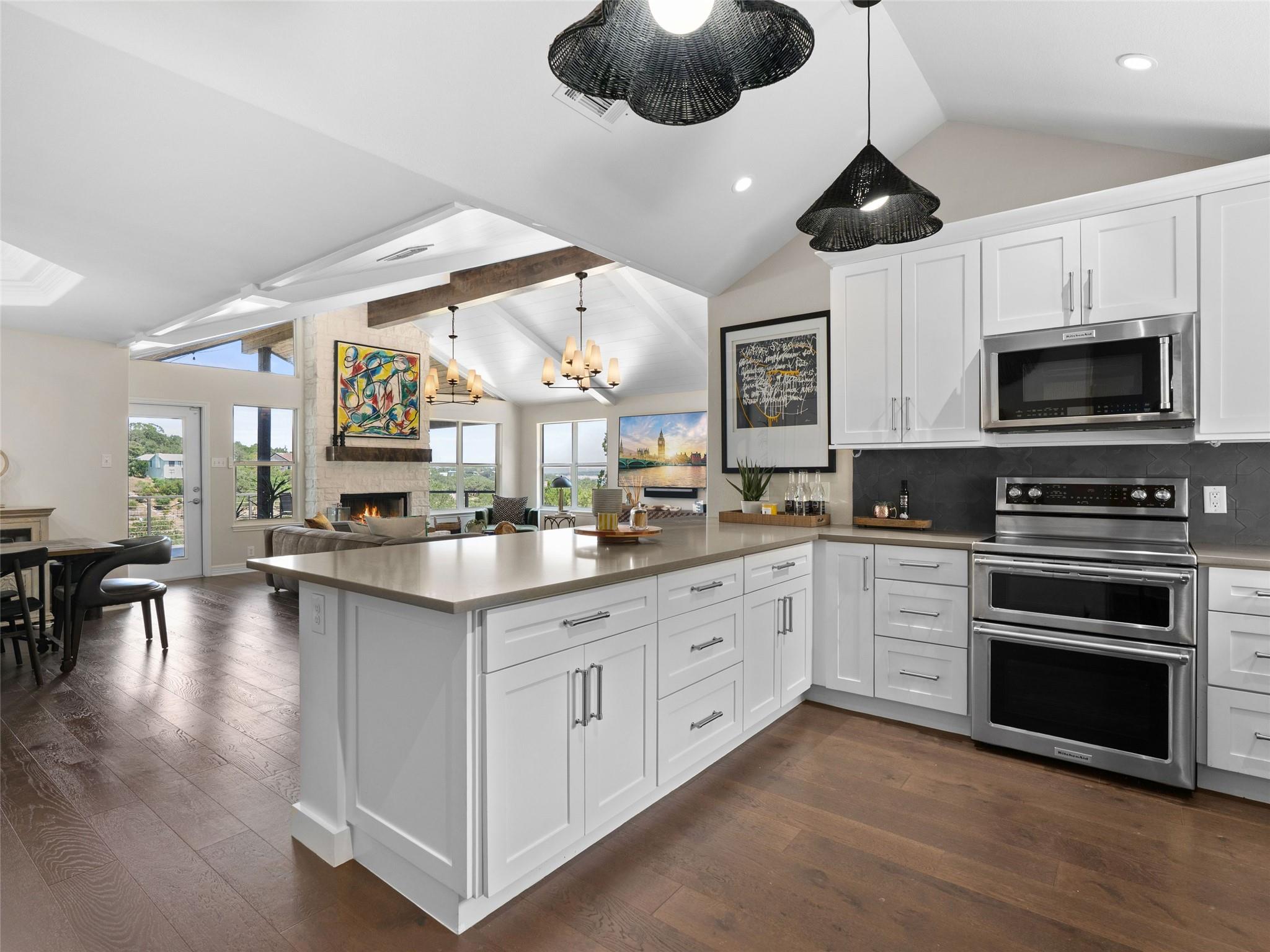 321 Village View Dr, Canyon Lake, TX 78133