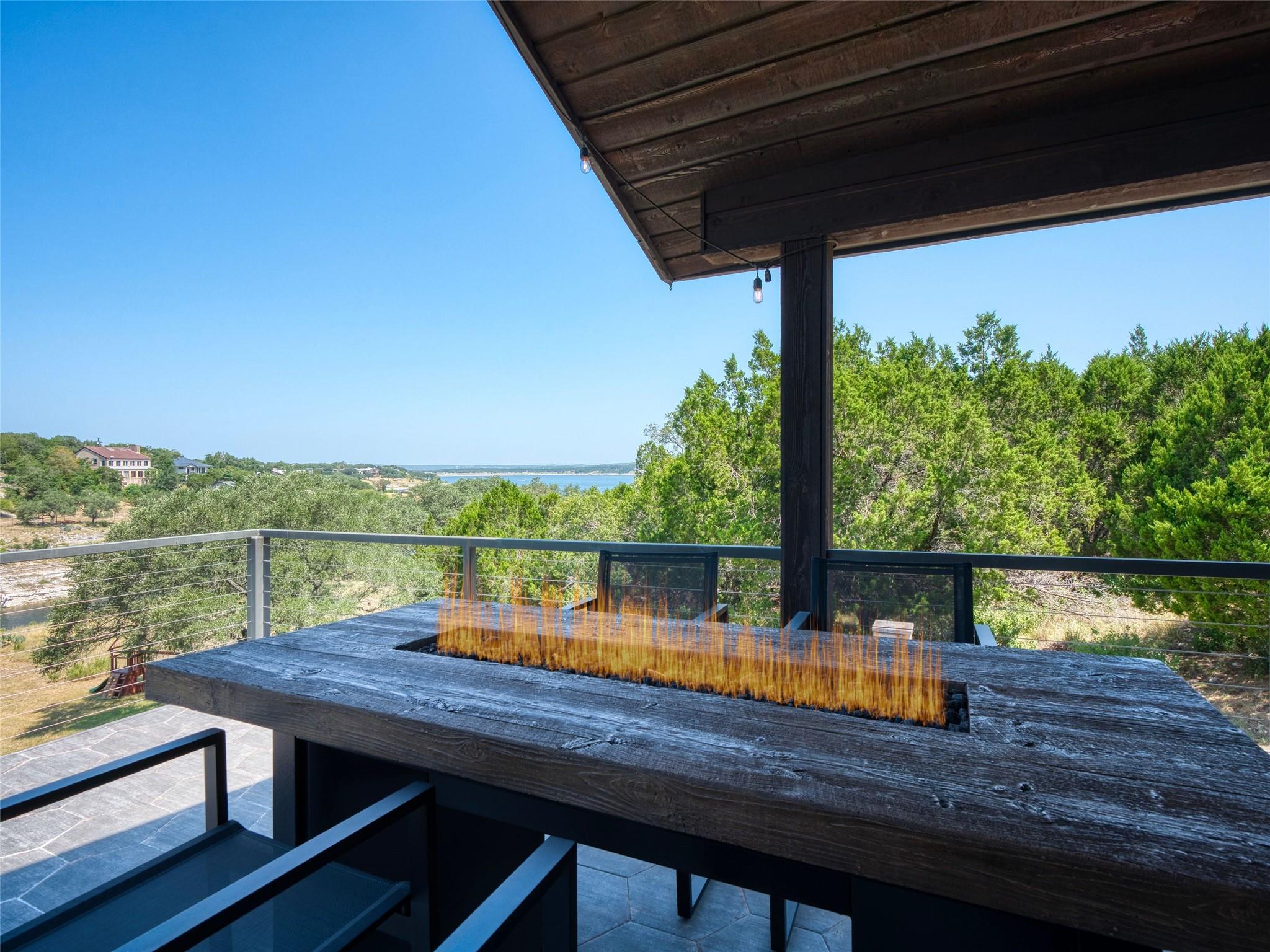 321 Village View Dr, Canyon Lake, TX 78133