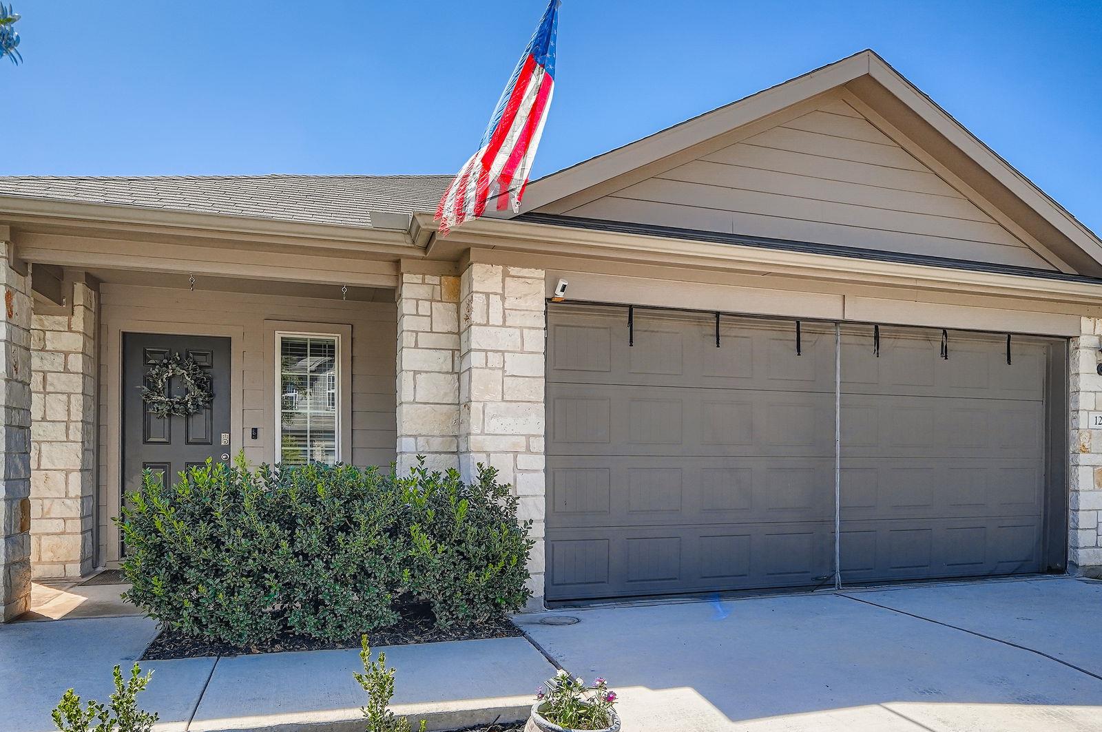 121 Granary Dr, Kyle, TX 78640