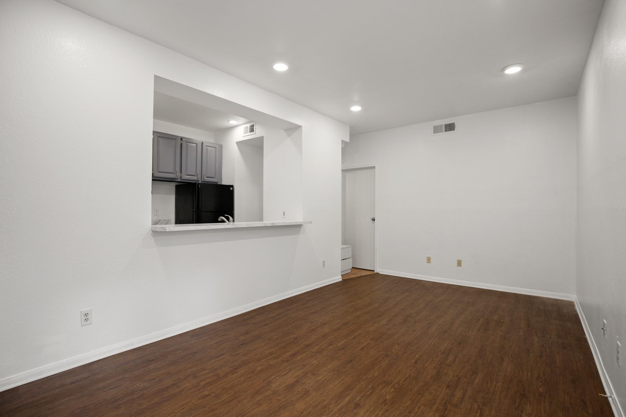 914 W 22nd 1/2 St # 304, Austin, TX 78705