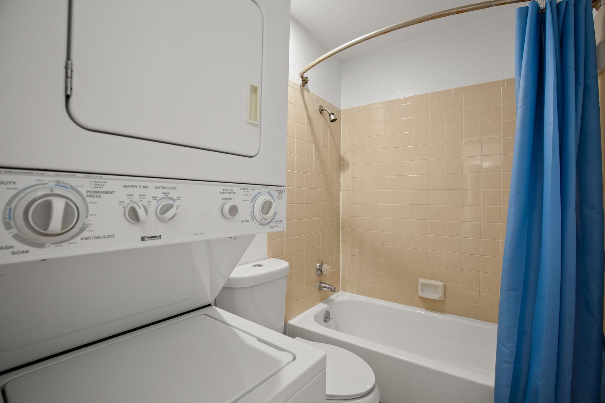 914 W 22nd 1/2 St # 304, Austin, TX 78705