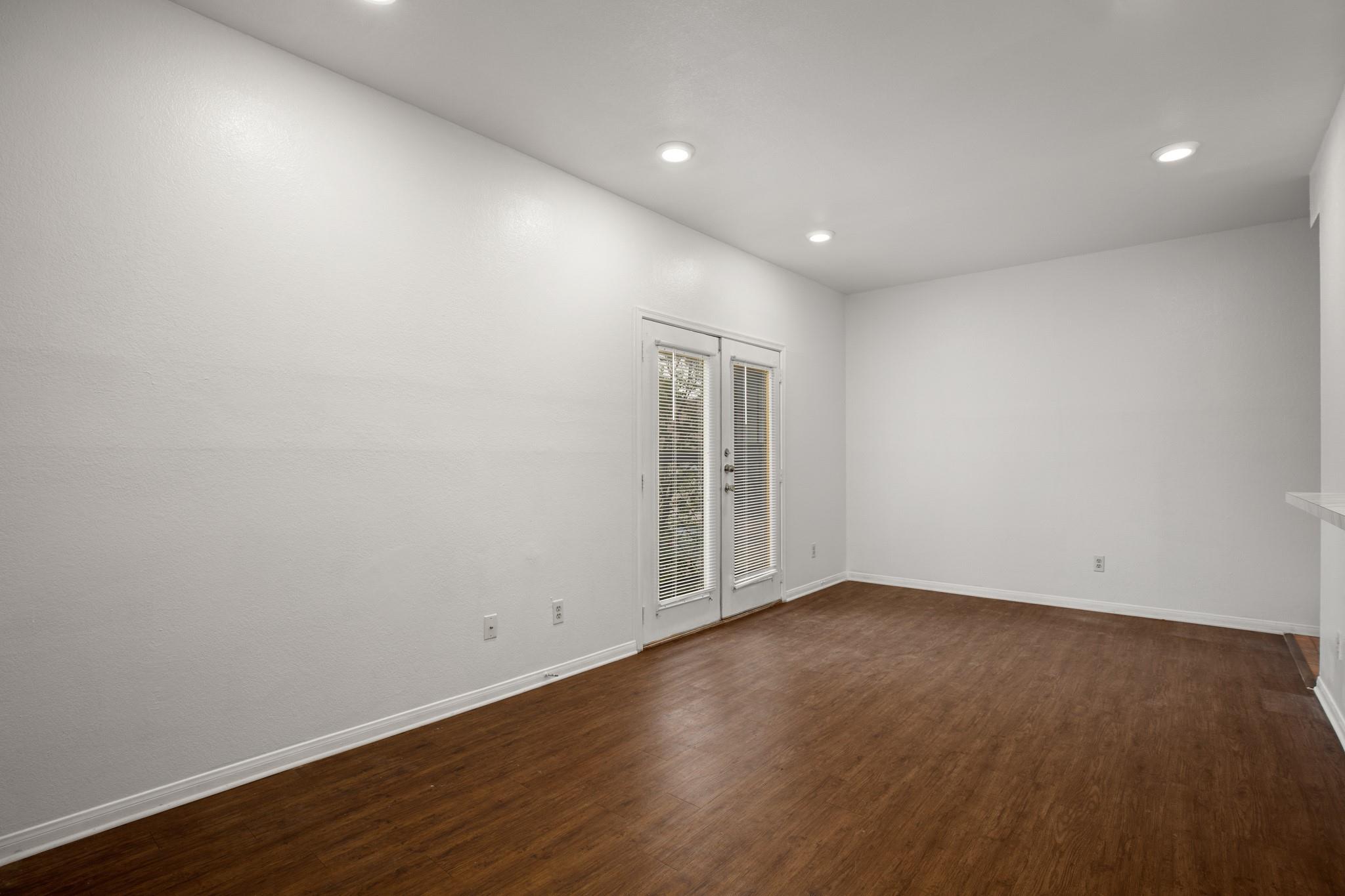 914 W 22nd 1/2 St # 304, Austin, TX 78705