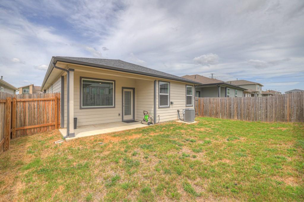 1312 Plymouth Rd, San Marcos, TX 78666