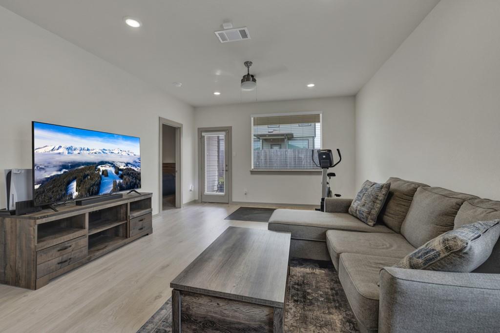 1312 Plymouth Rd, San Marcos, TX 78666