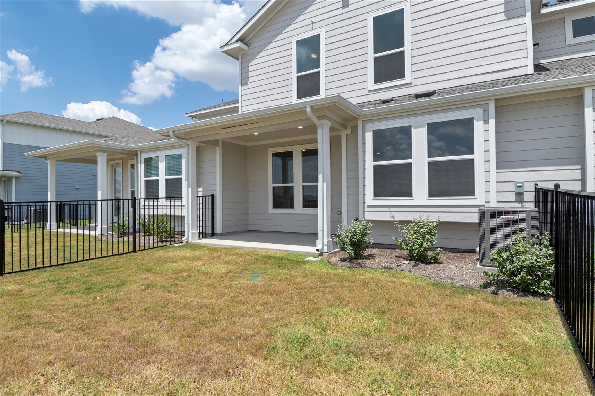 2033 Cora Ivy Ln, Round Rock, TX 78665