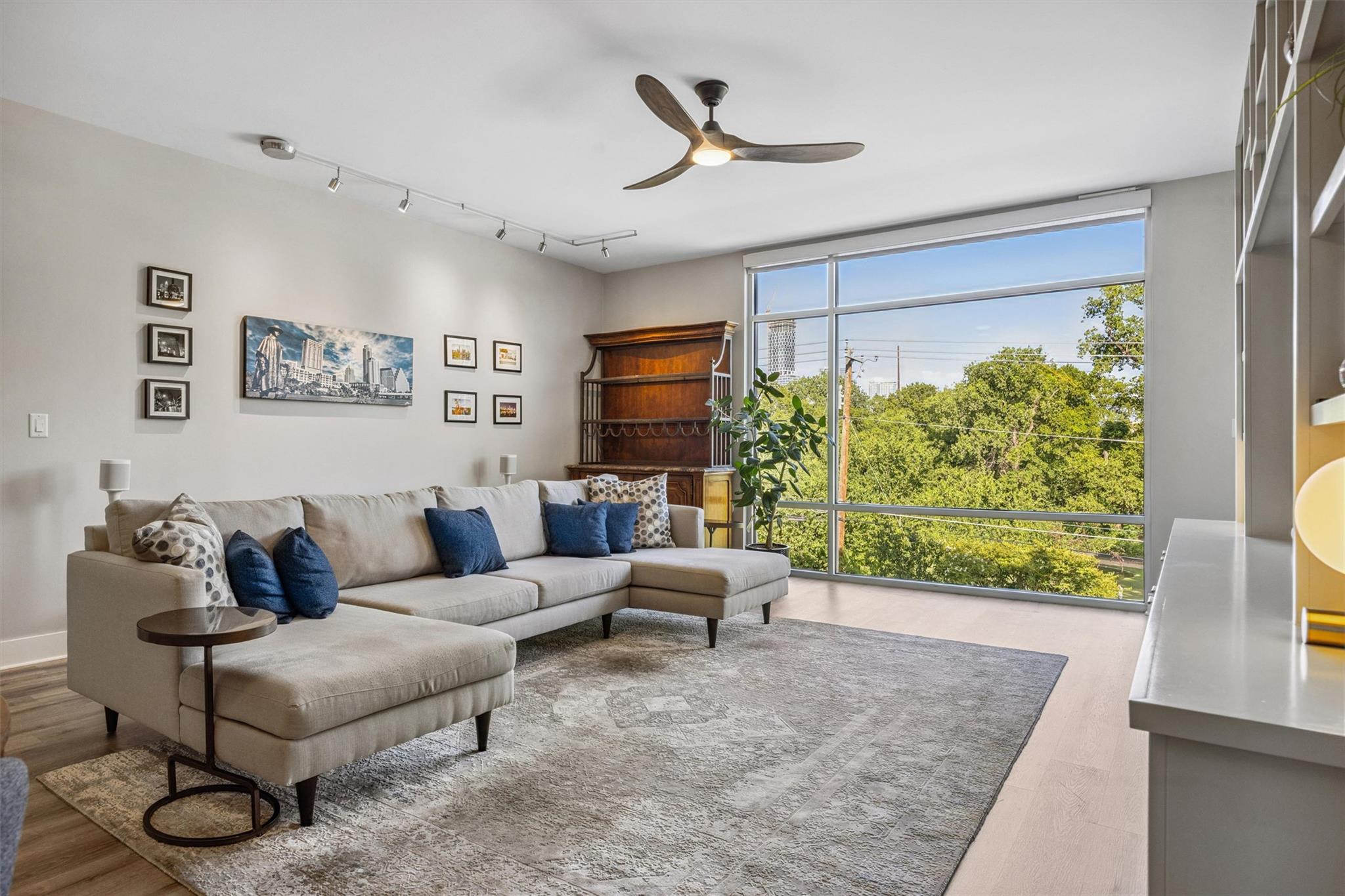 210 Lee Barton Dr # 301, Austin, TX 78704