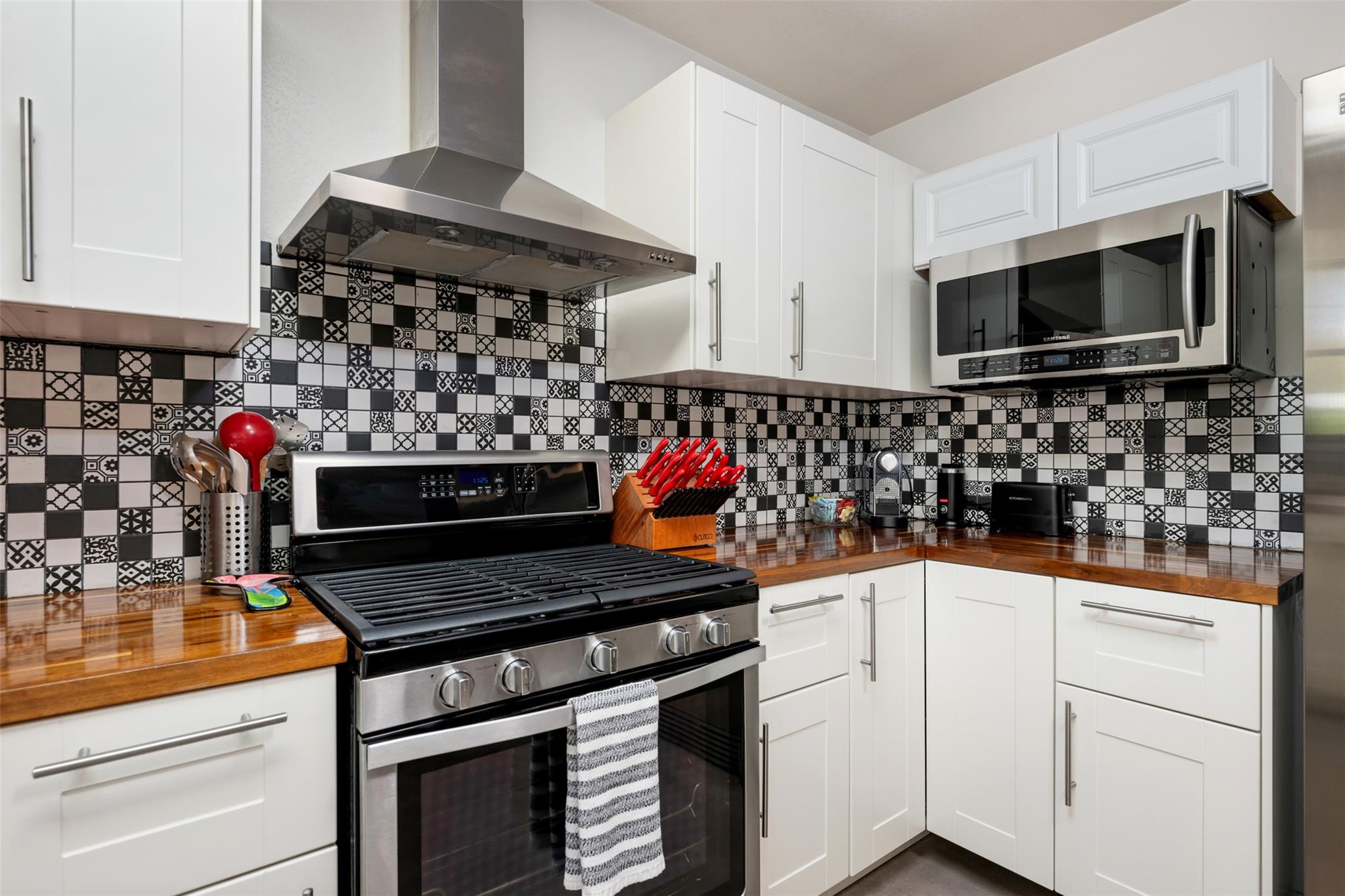 1806 Rogge Ln, Austin, TX 78723