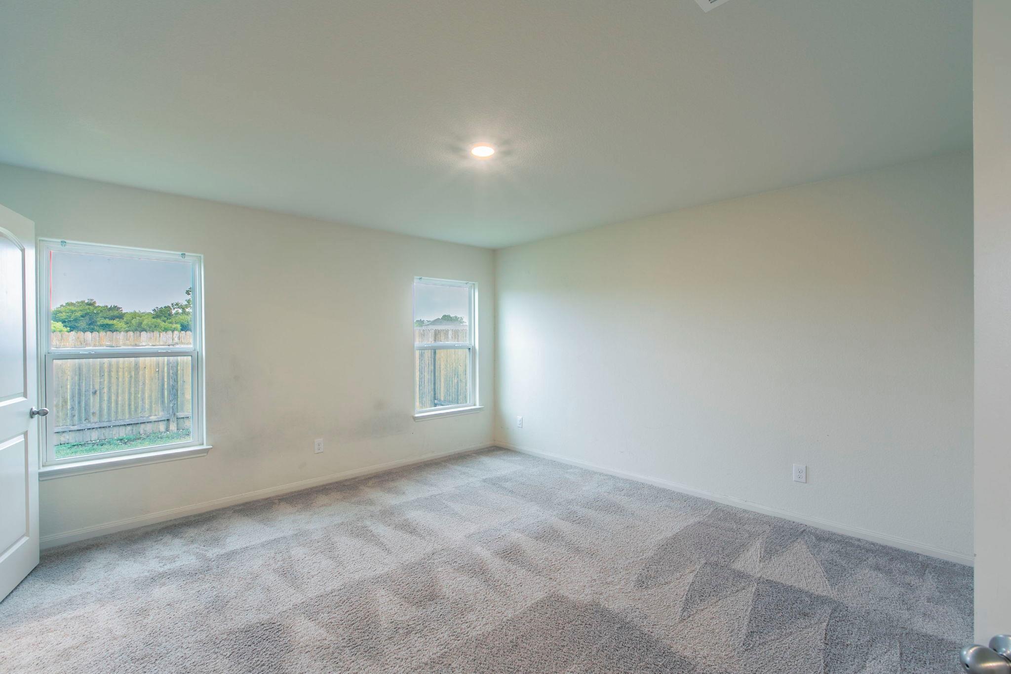 136 Allington Cir, Jarrell, TX 76537