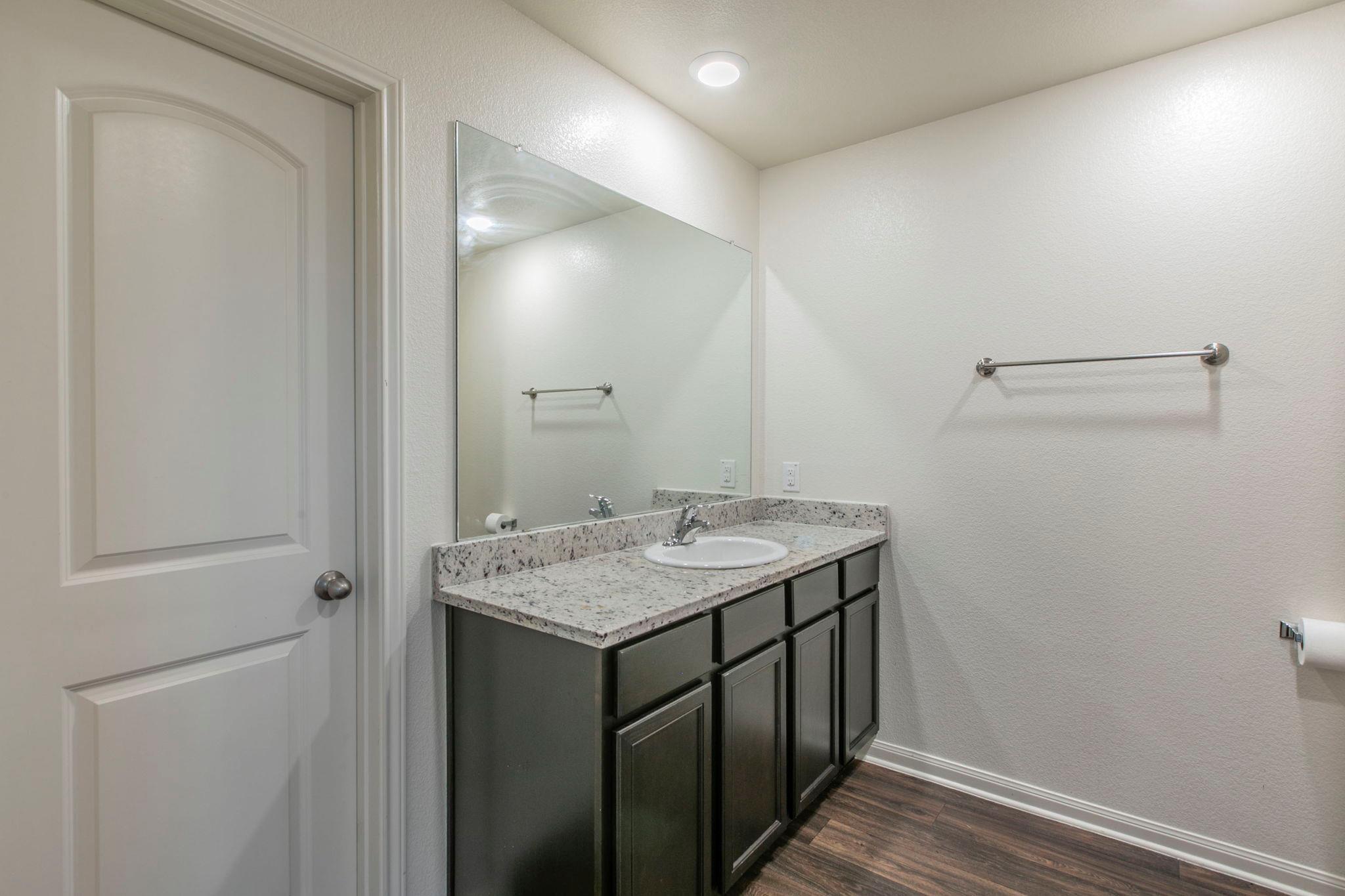 136 Allington Cir, Jarrell, TX 76537