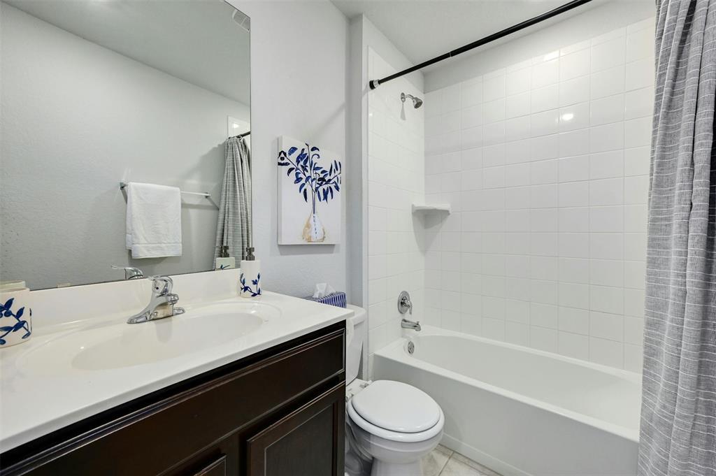 1045 Taggart Trl, Jarrell, TX 76537