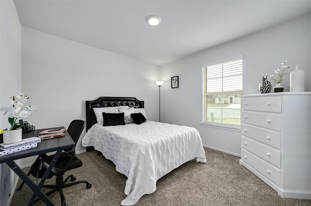 1045 Taggart Trl, Jarrell, TX 76537