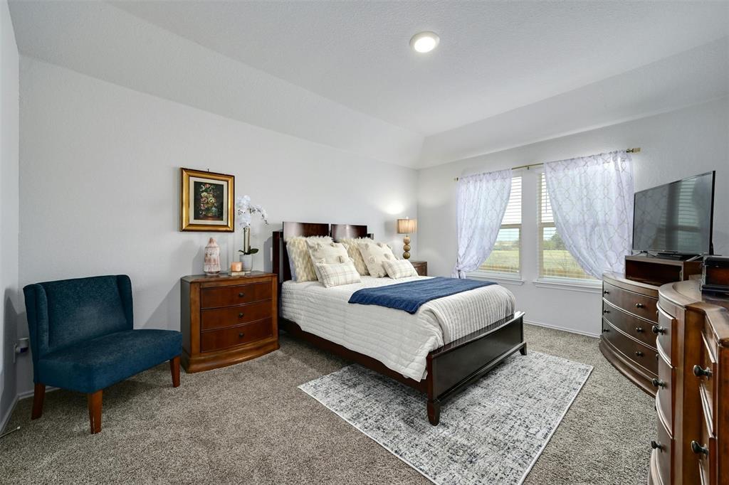 1045 Taggart Trl, Jarrell, TX 76537