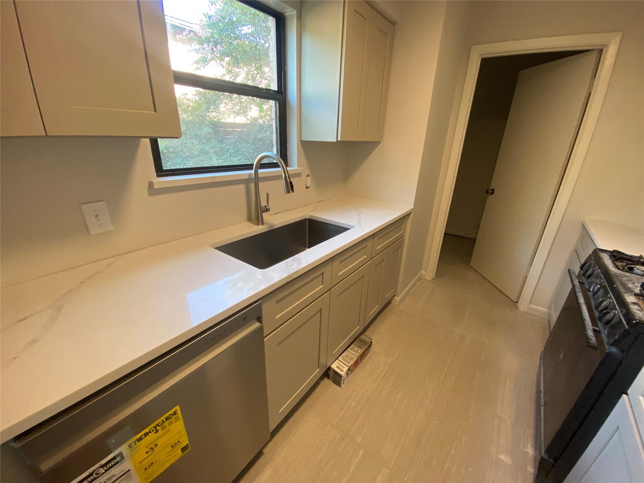 2222 Mission Hill Dr # 103, Austin, TX 78741
