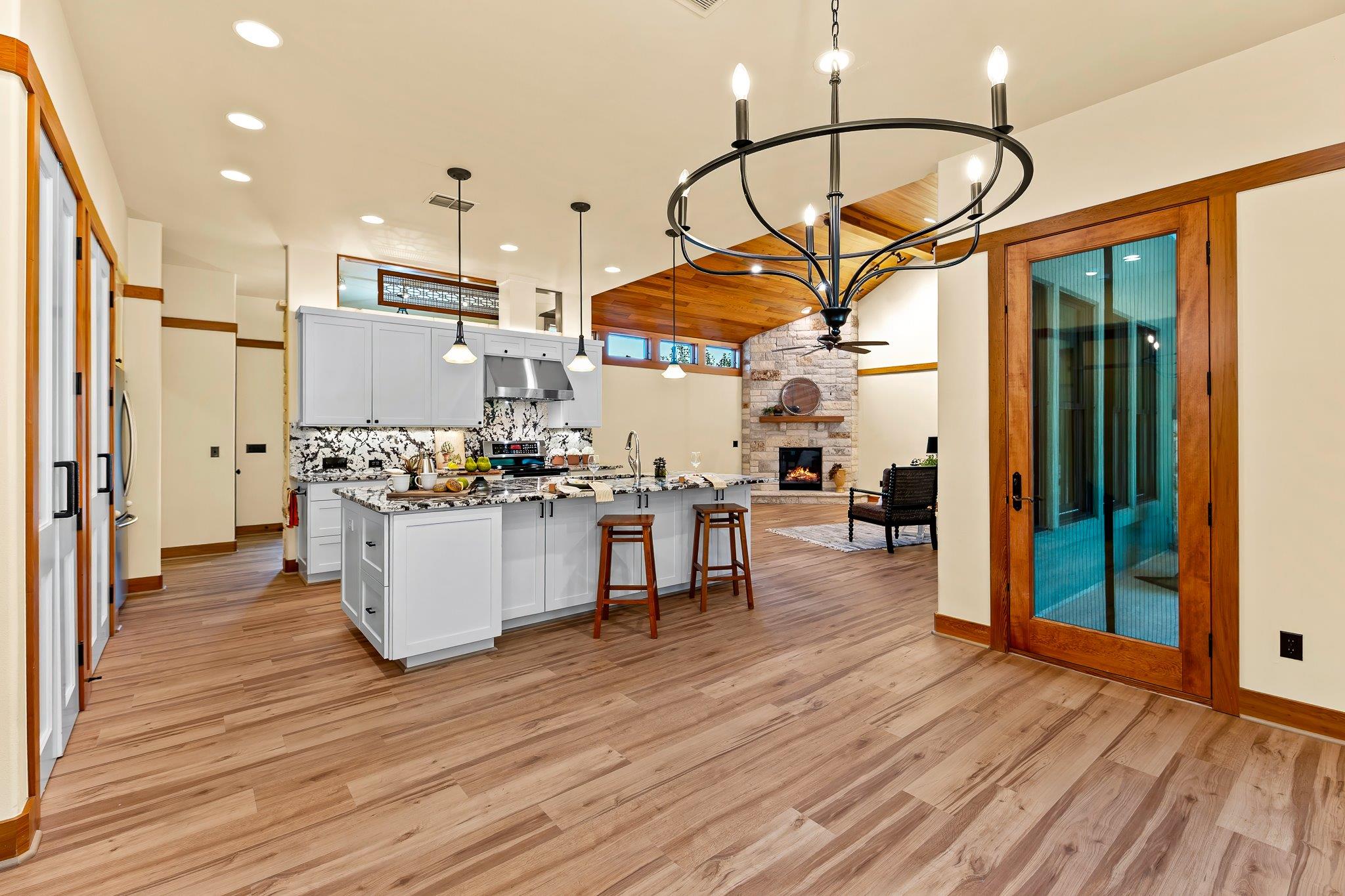 102 Potter Ln, Georgetown, TX 78633