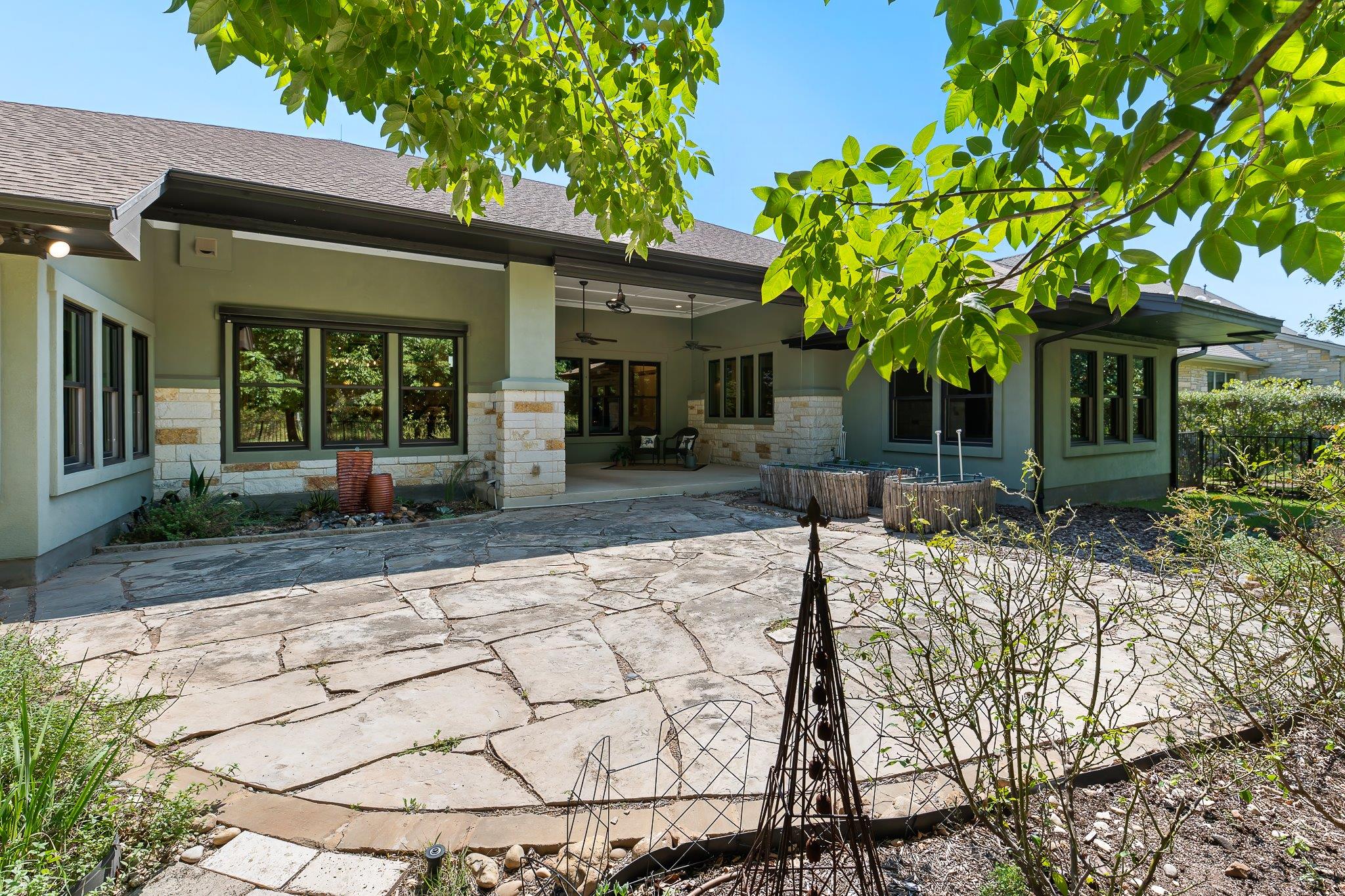 102 Potter Ln, Georgetown, TX 78633