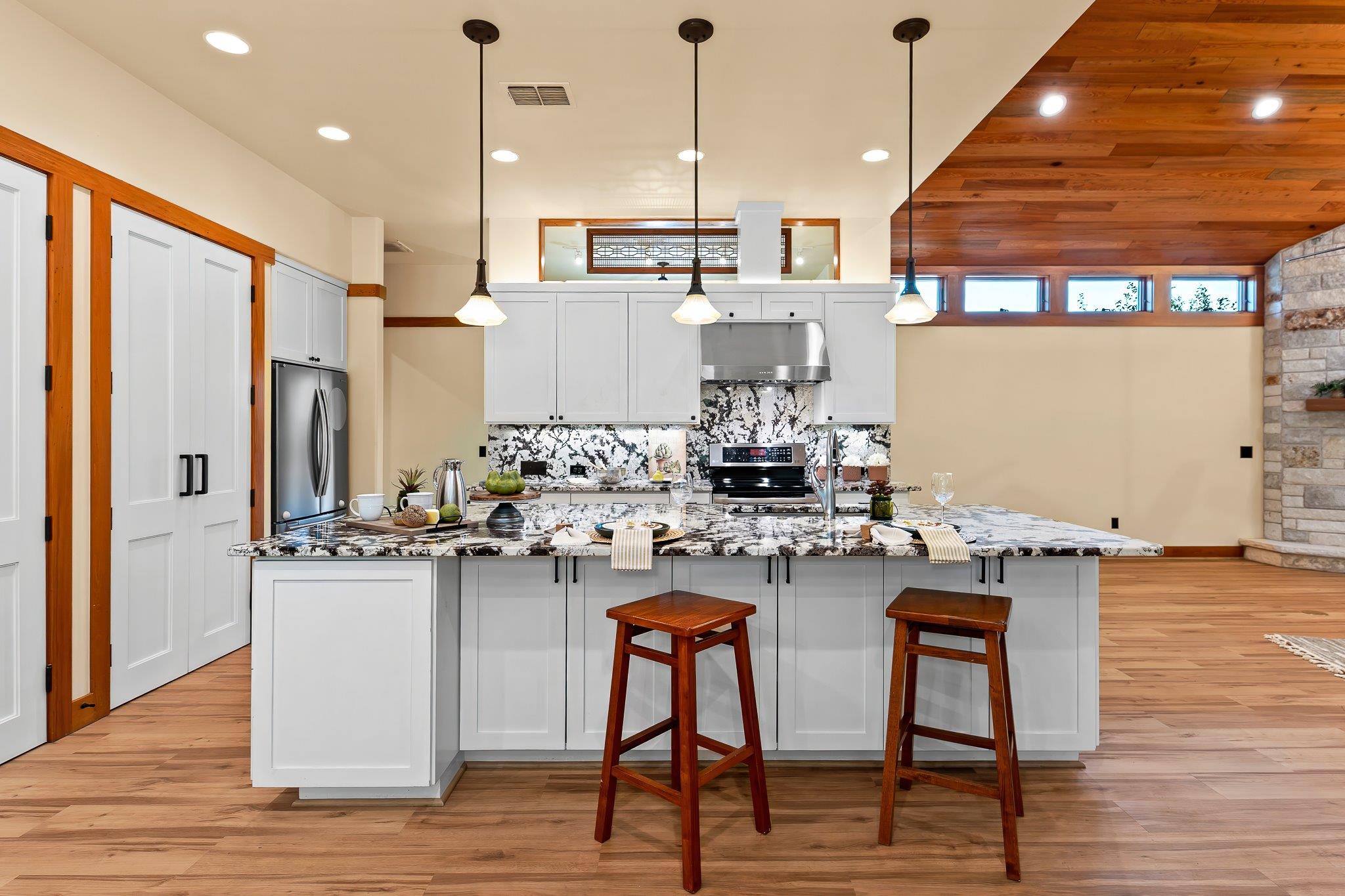 102 Potter Ln, Georgetown, TX 78633