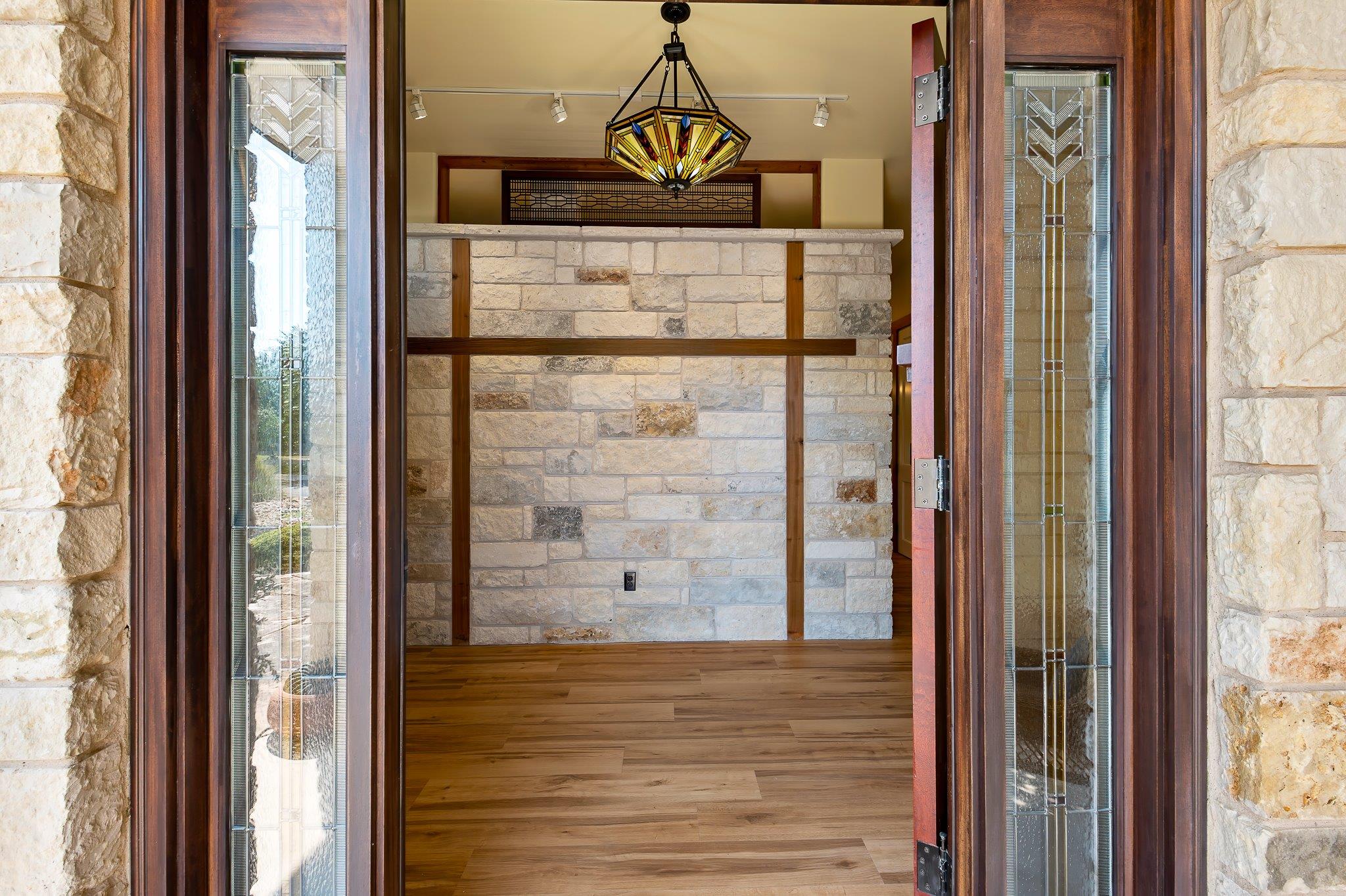 102 Potter Ln, Georgetown, TX 78633