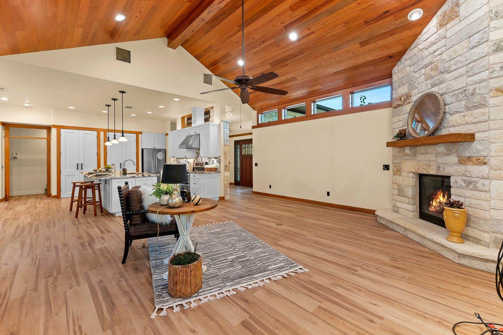 102 Potter Ln, Georgetown, TX 78633