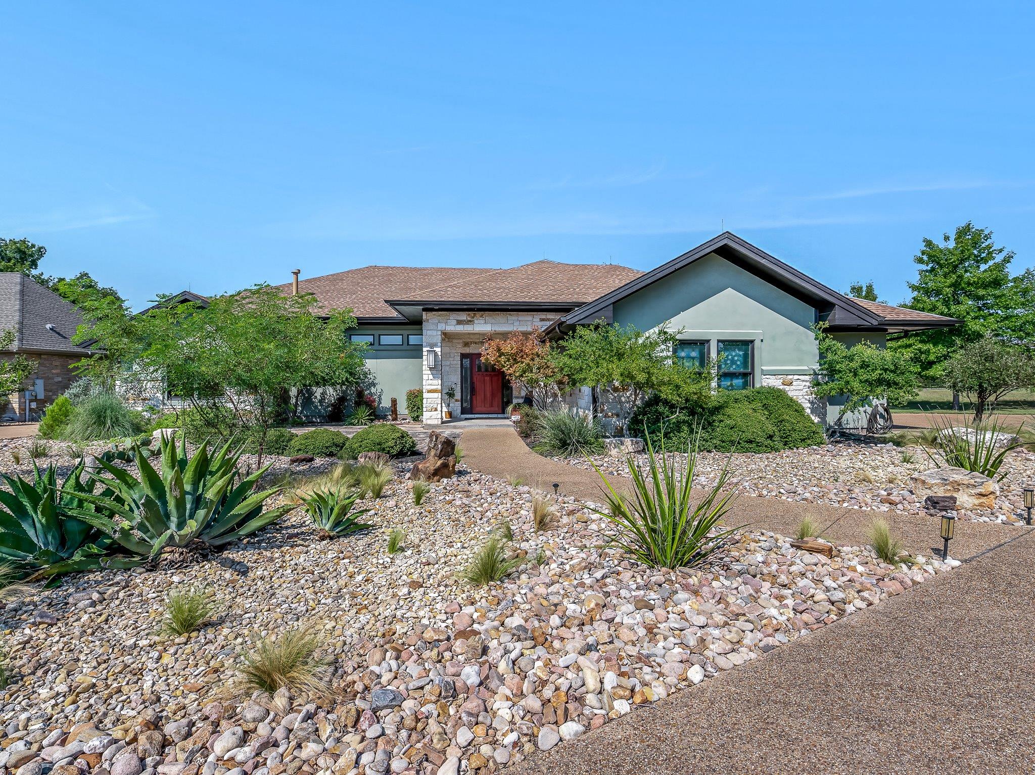 102 Potter Ln, Georgetown, TX 78633