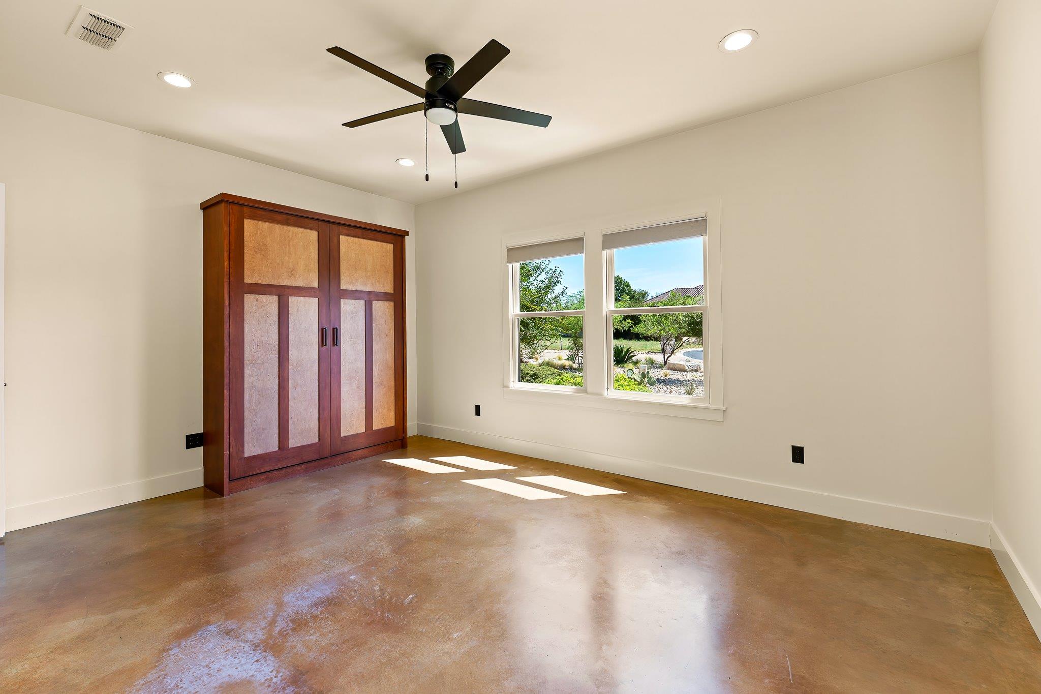 102 Potter Ln, Georgetown, TX 78633