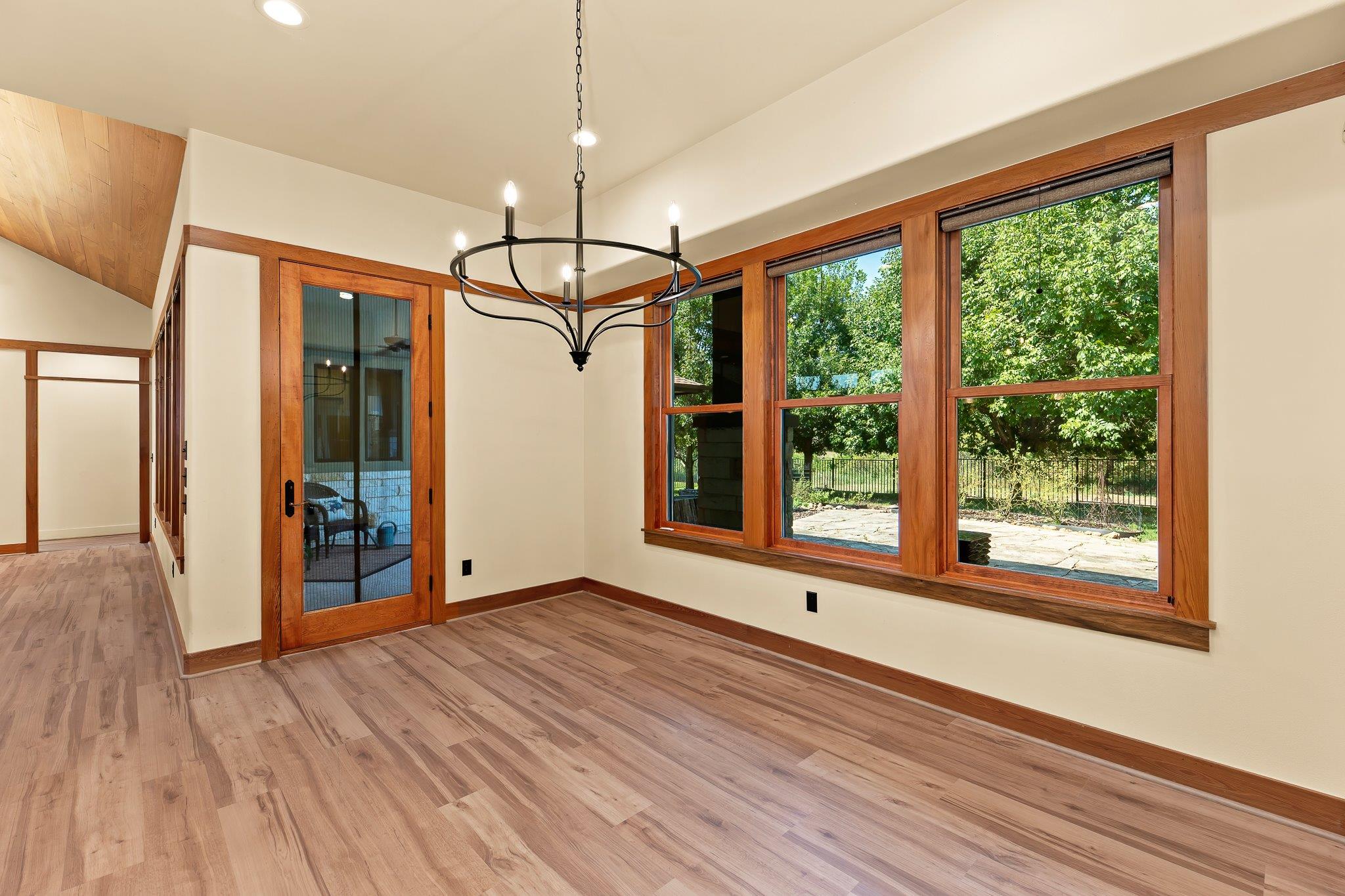 102 Potter Ln, Georgetown, TX 78633