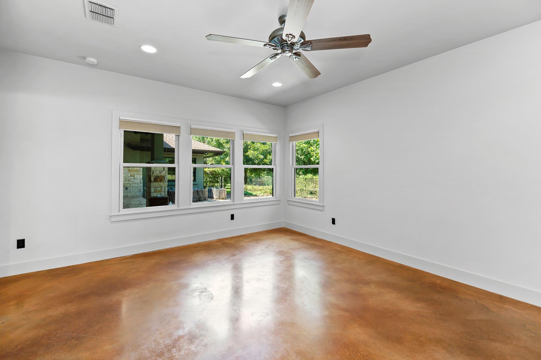 102 Potter Ln, Georgetown, TX 78633