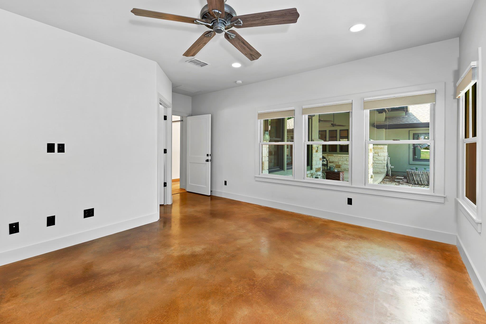 102 Potter Ln, Georgetown, TX 78633