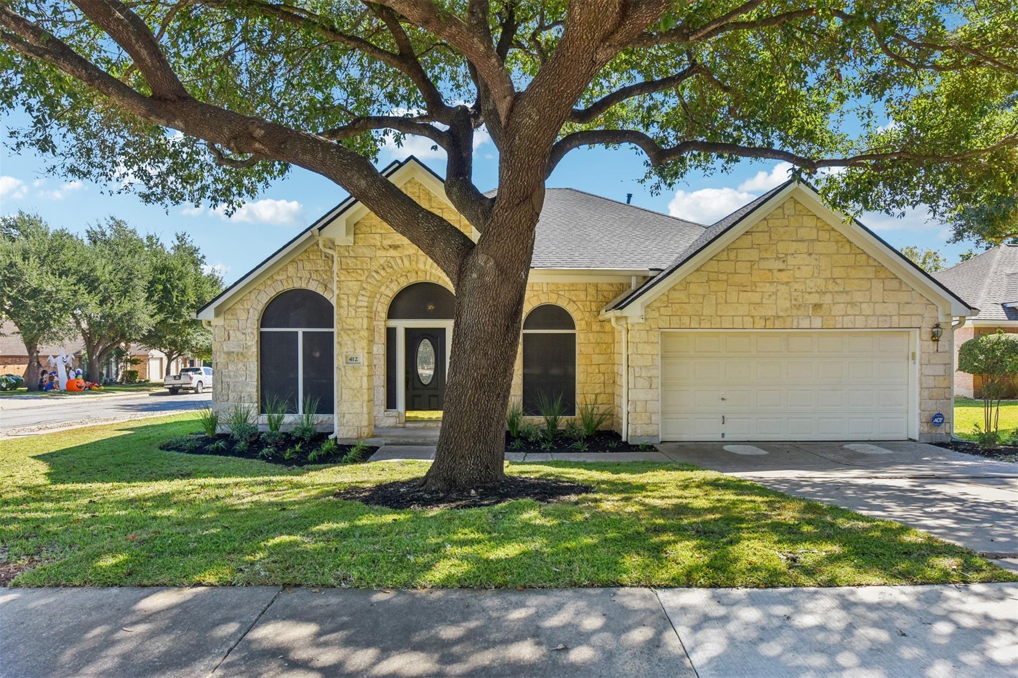 412 Settlers Valley Dr, Pflugerville, TX 78660