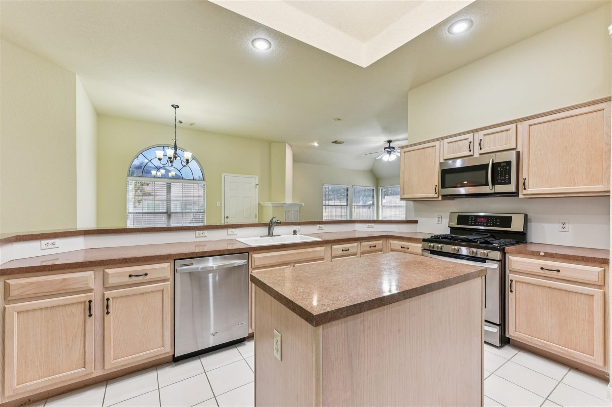 412 Settlers Valley Dr, Pflugerville, TX 78660