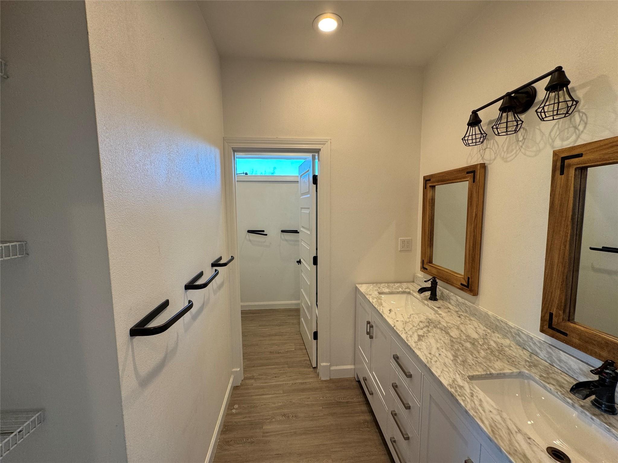 3633 Outback Trl, Spicewood, TX 78669