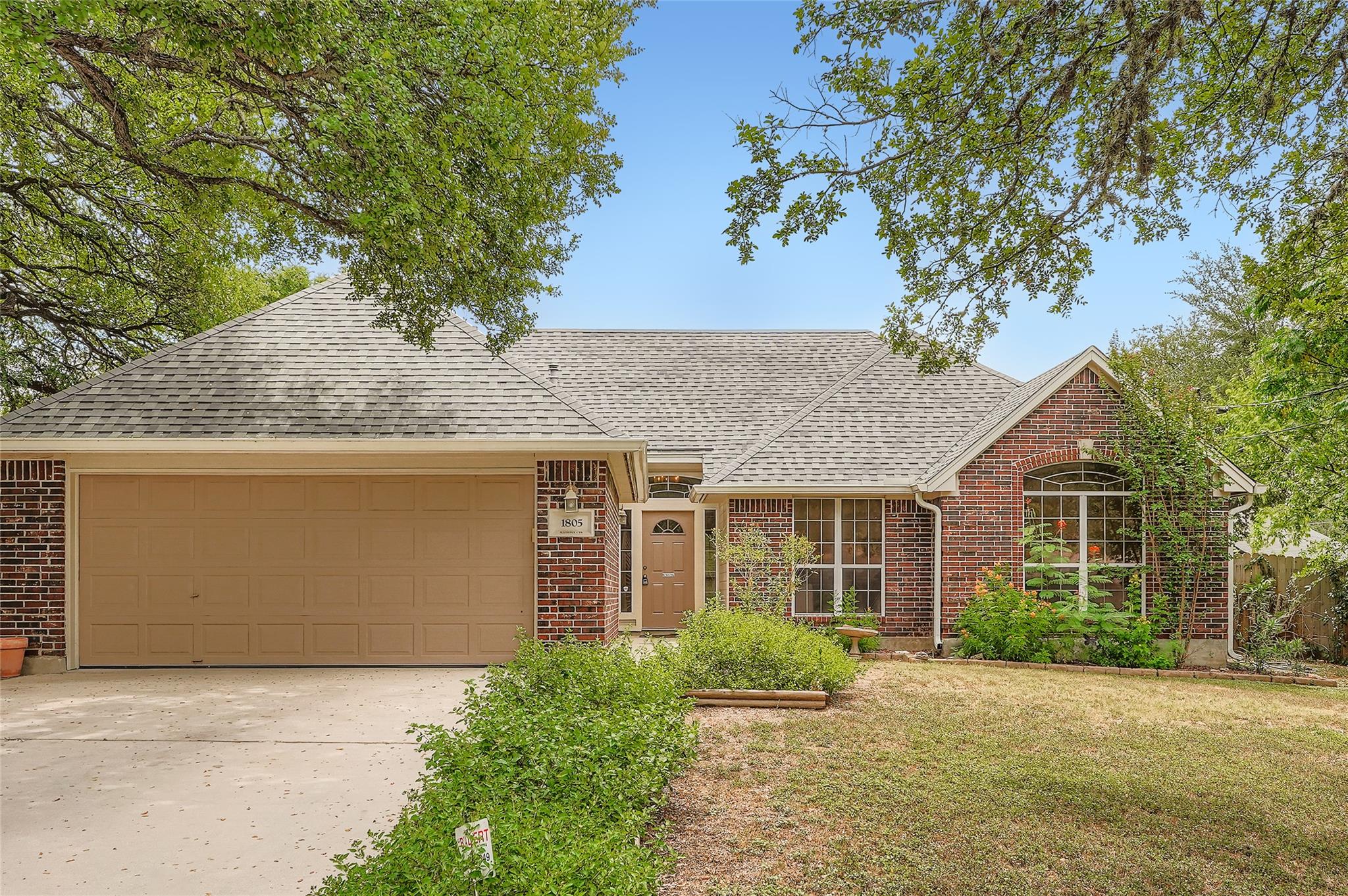 1805 Ramona Cir, San Marcos, TX 78666