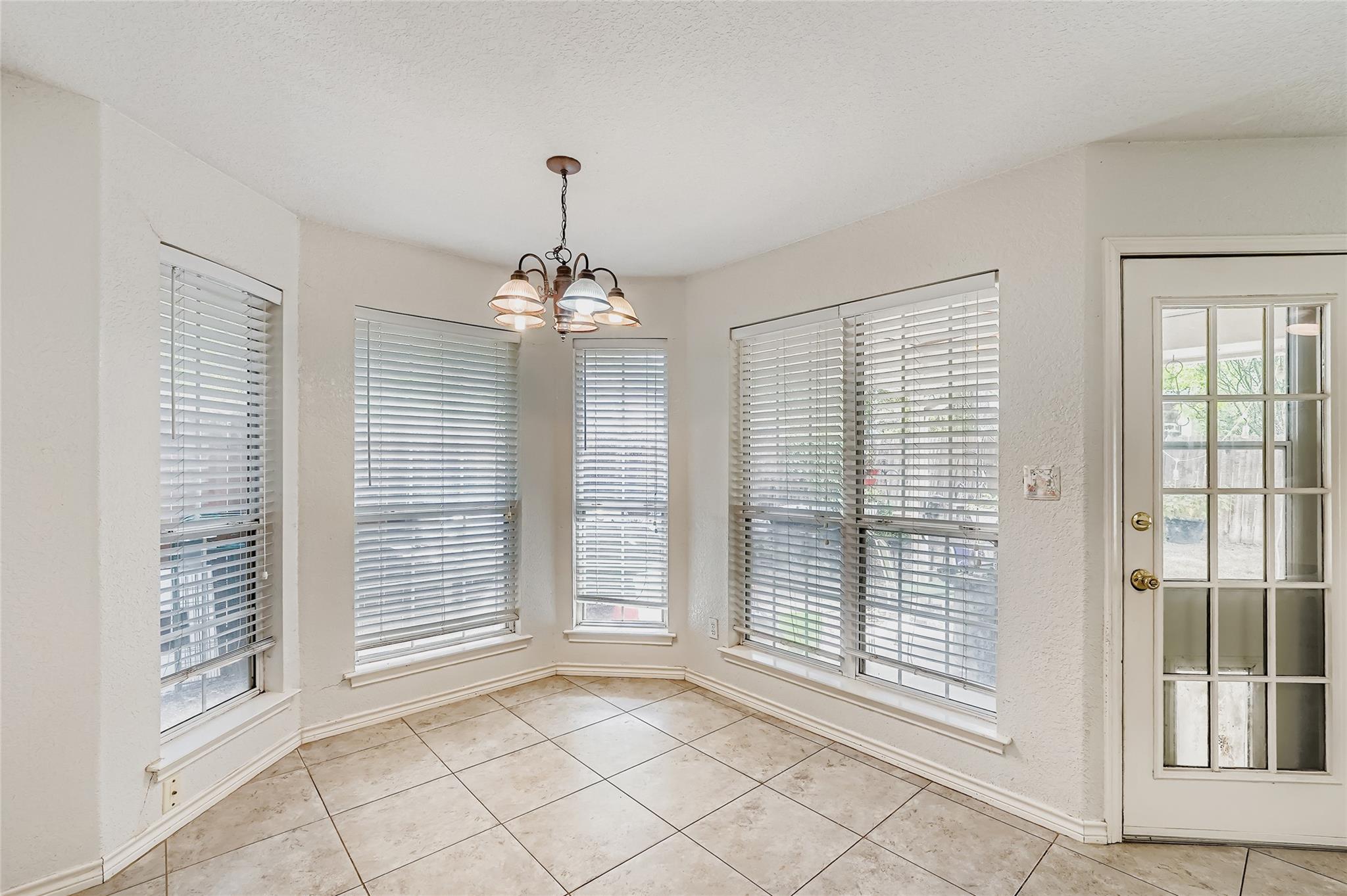 1805 Ramona Cir, San Marcos, TX 78666