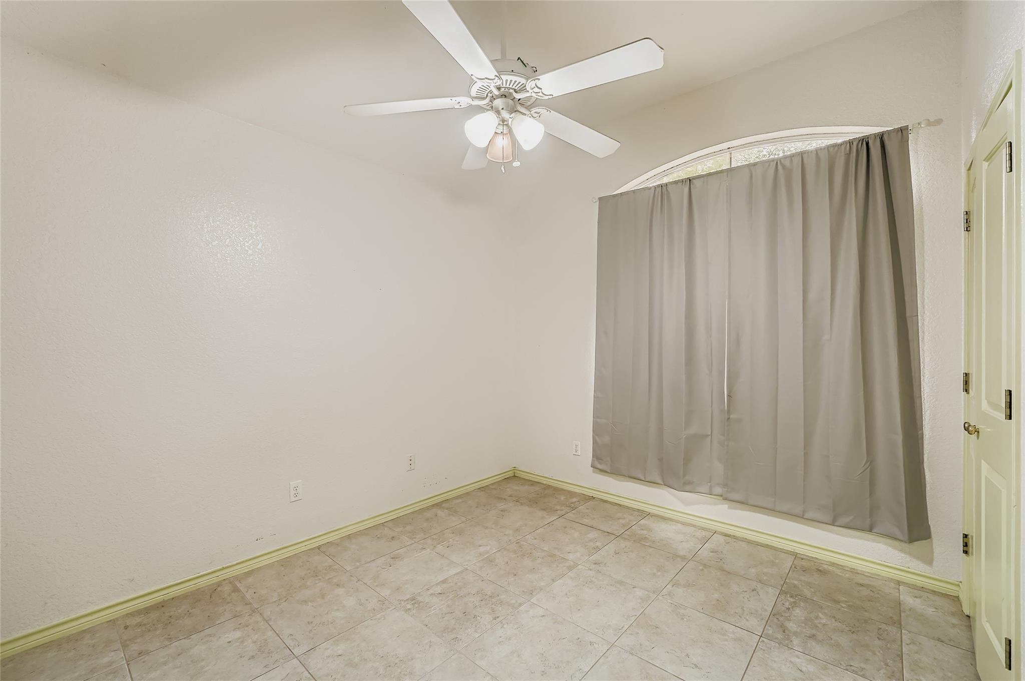 1805 Ramona Cir, San Marcos, TX 78666