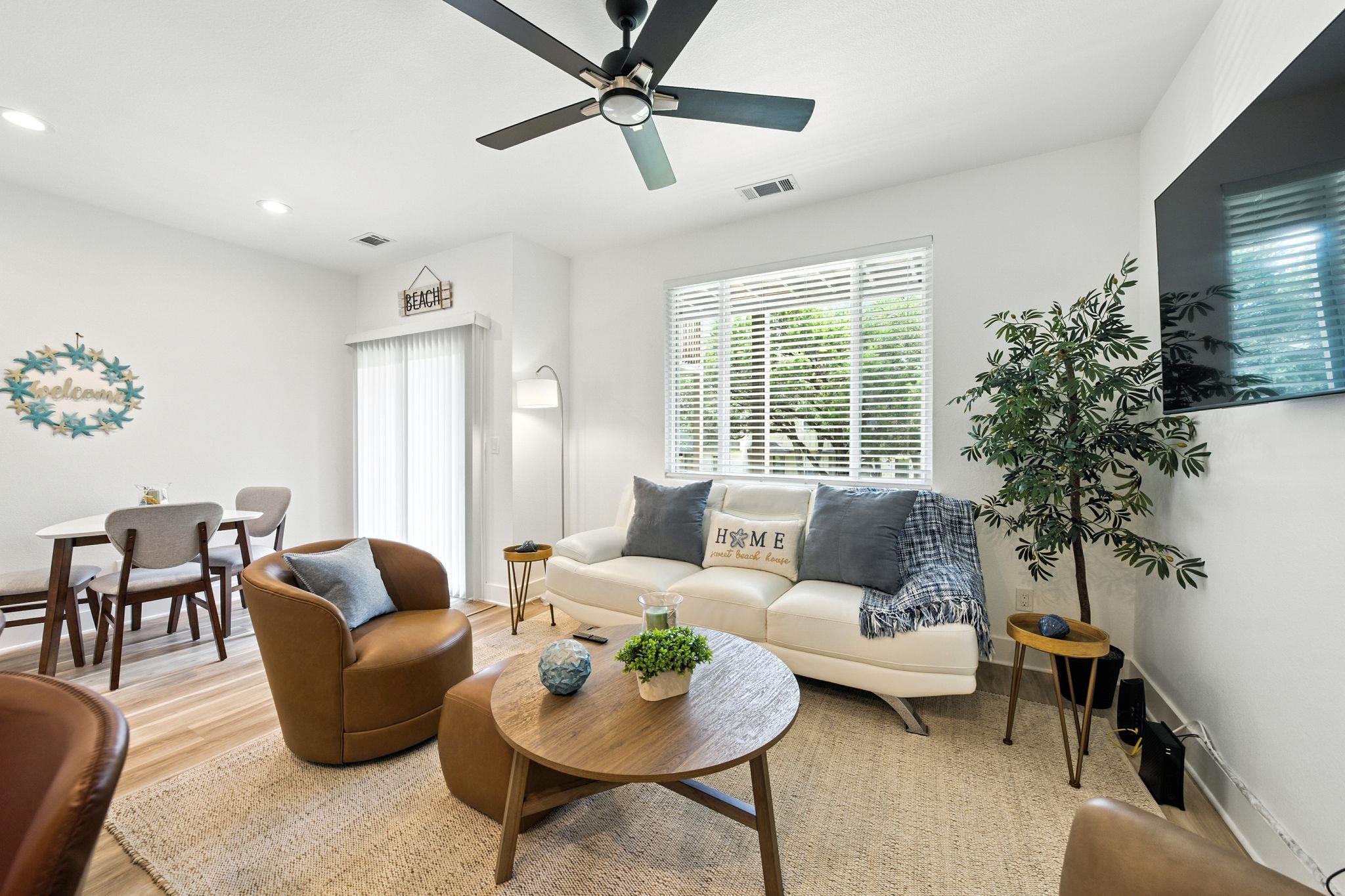 512 Palmer Dr, Point Venture, TX 78645