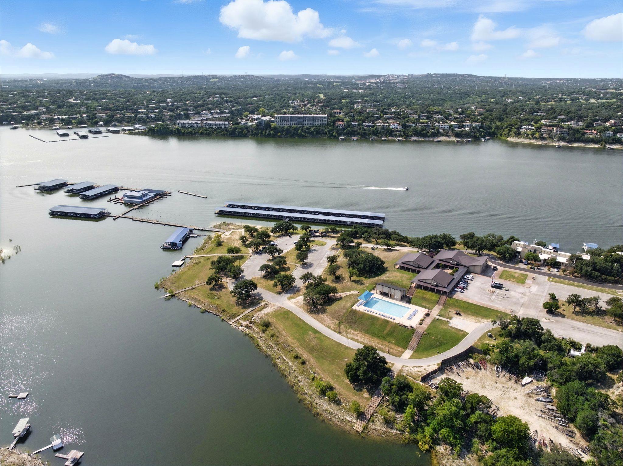 512 Palmer Dr, Point Venture, TX 78645