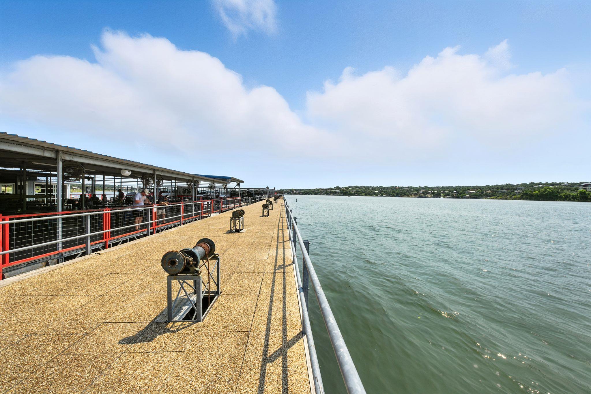 512 Palmer Dr, Point Venture, TX 78645