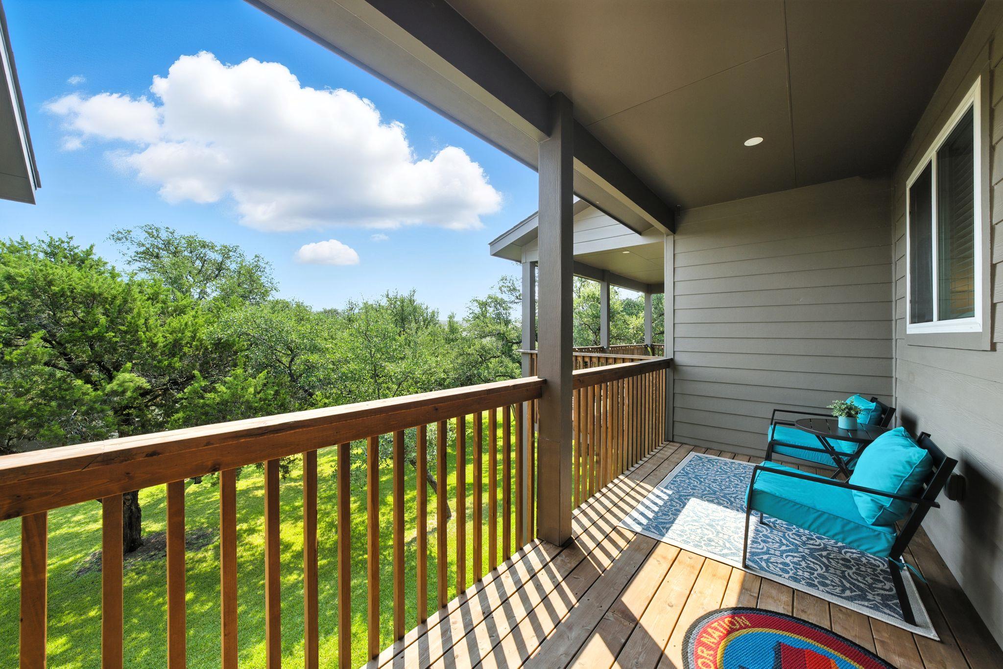 512 Palmer Dr, Point Venture, TX 78645