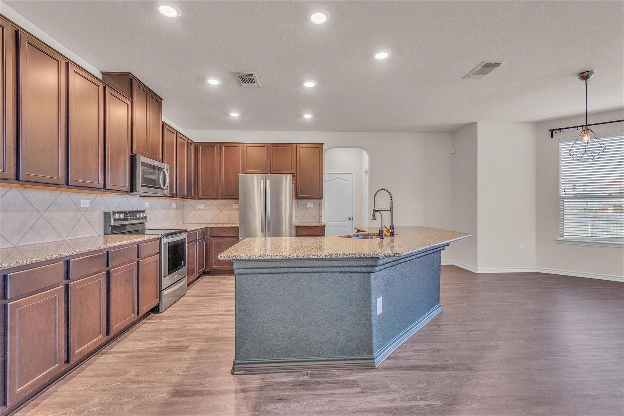 3894 Bentwood Way, New Braunfels, TX 78130