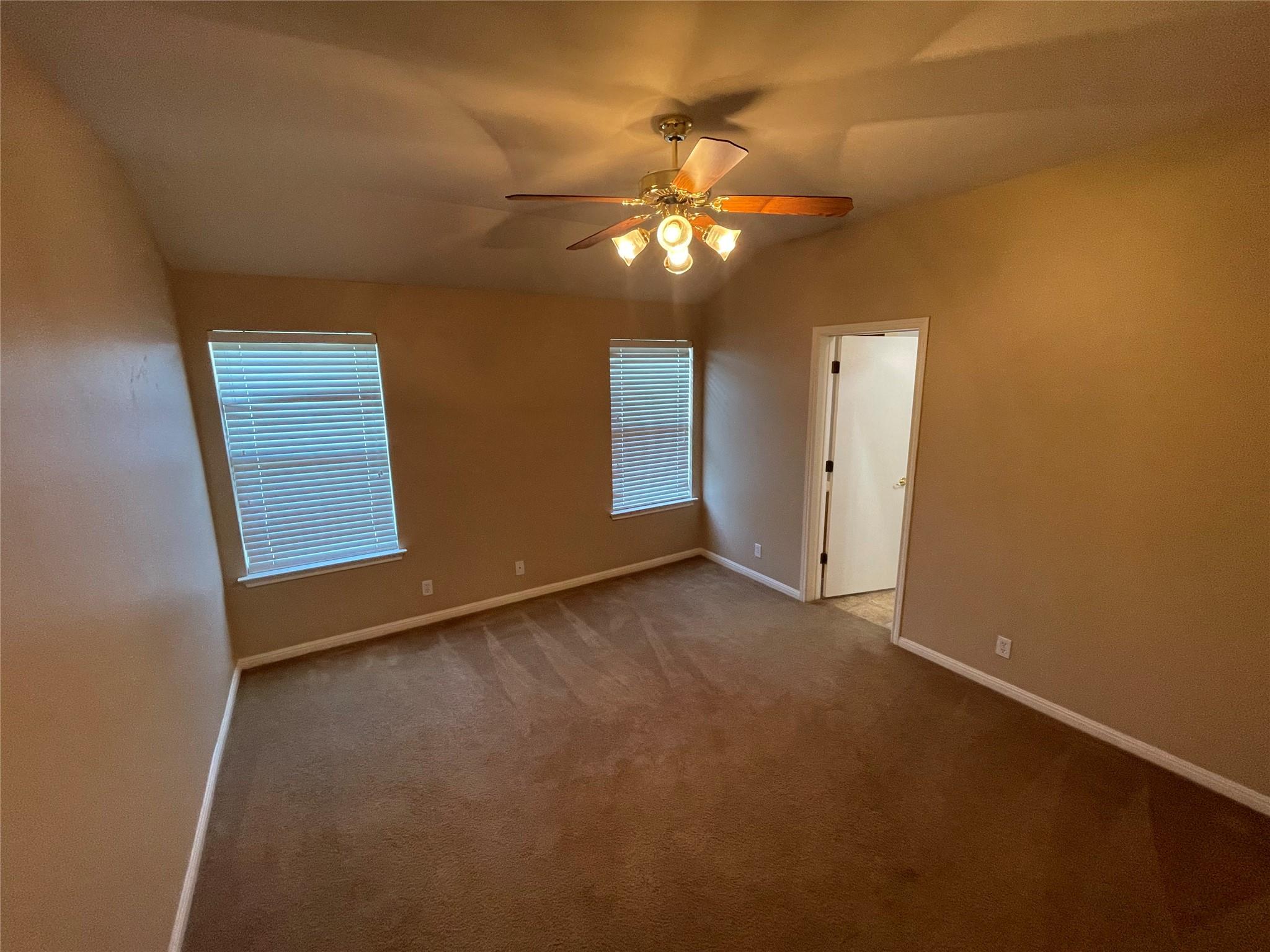 118 Fistral Dr, Hutto, TX 78634