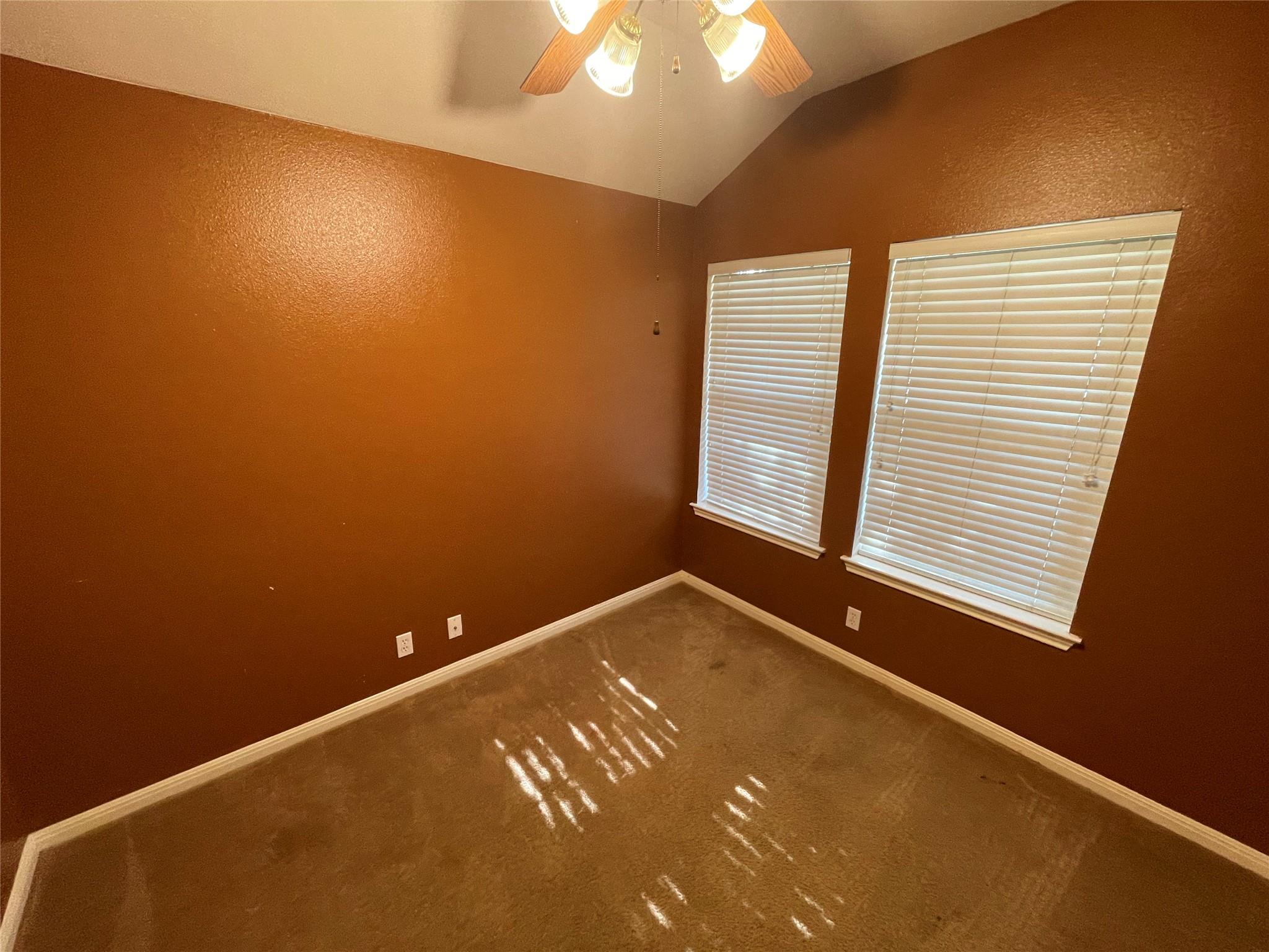 118 Fistral Dr, Hutto, TX 78634